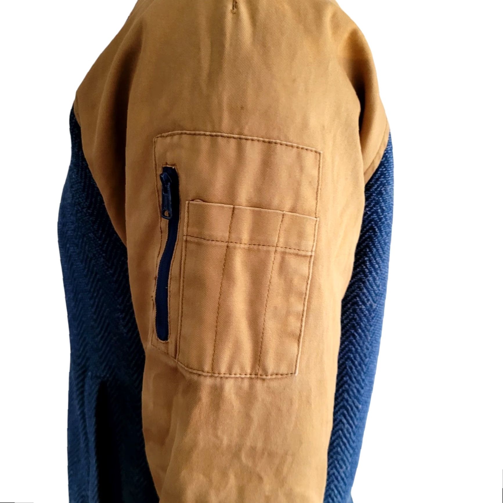 Vintage DC Shoes Emerald Coast Bomber Jacket M Navy Blue & Tan Men’s Jacket Bomber Navy Tan 90s? No Size US M / EU 48-50 / 2 - 4 Thumbnail