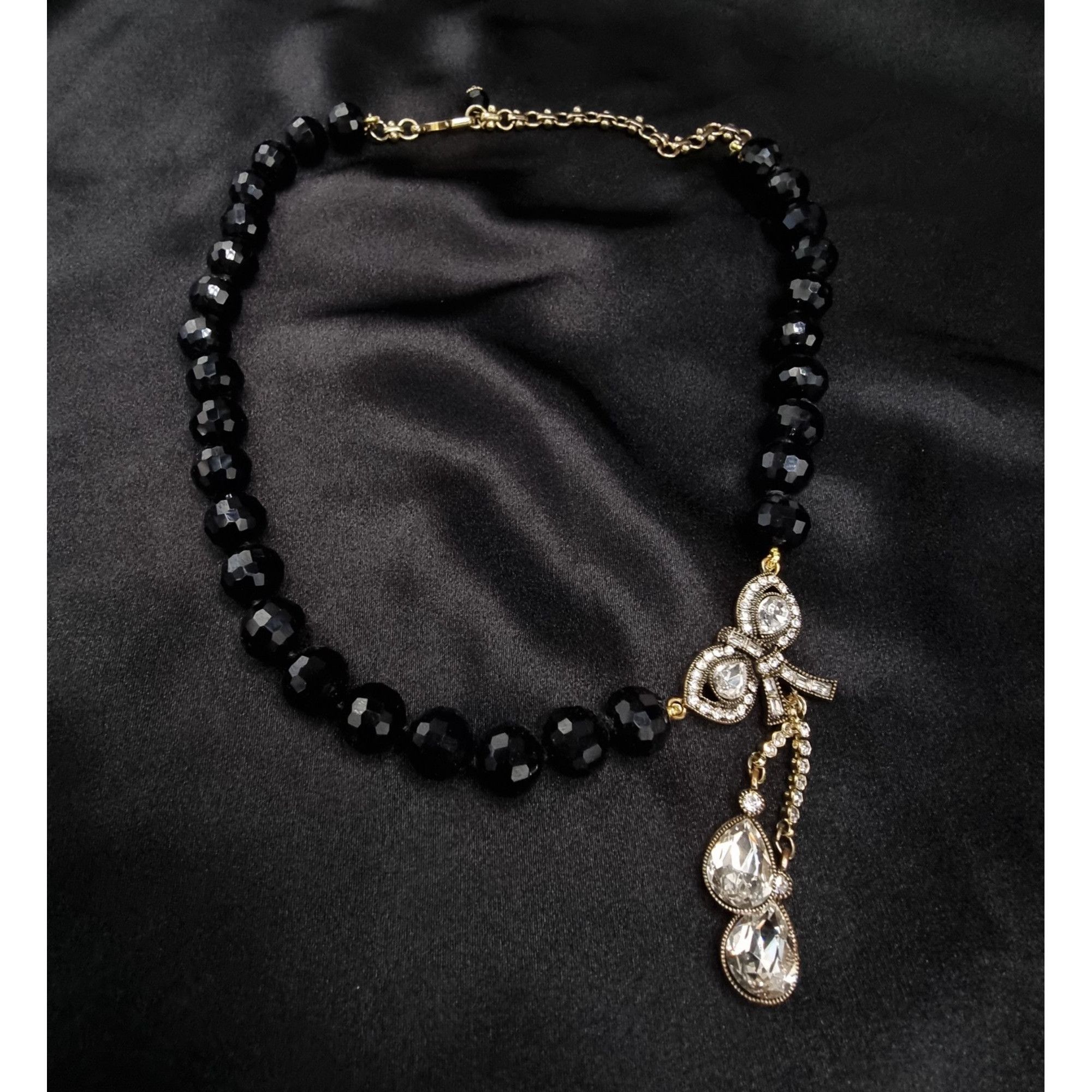 Vintage Heidi Daus Black Bead Necklace With Crystal Bow & Teardrop A Size ONE SIZE - 1 Thumbnail