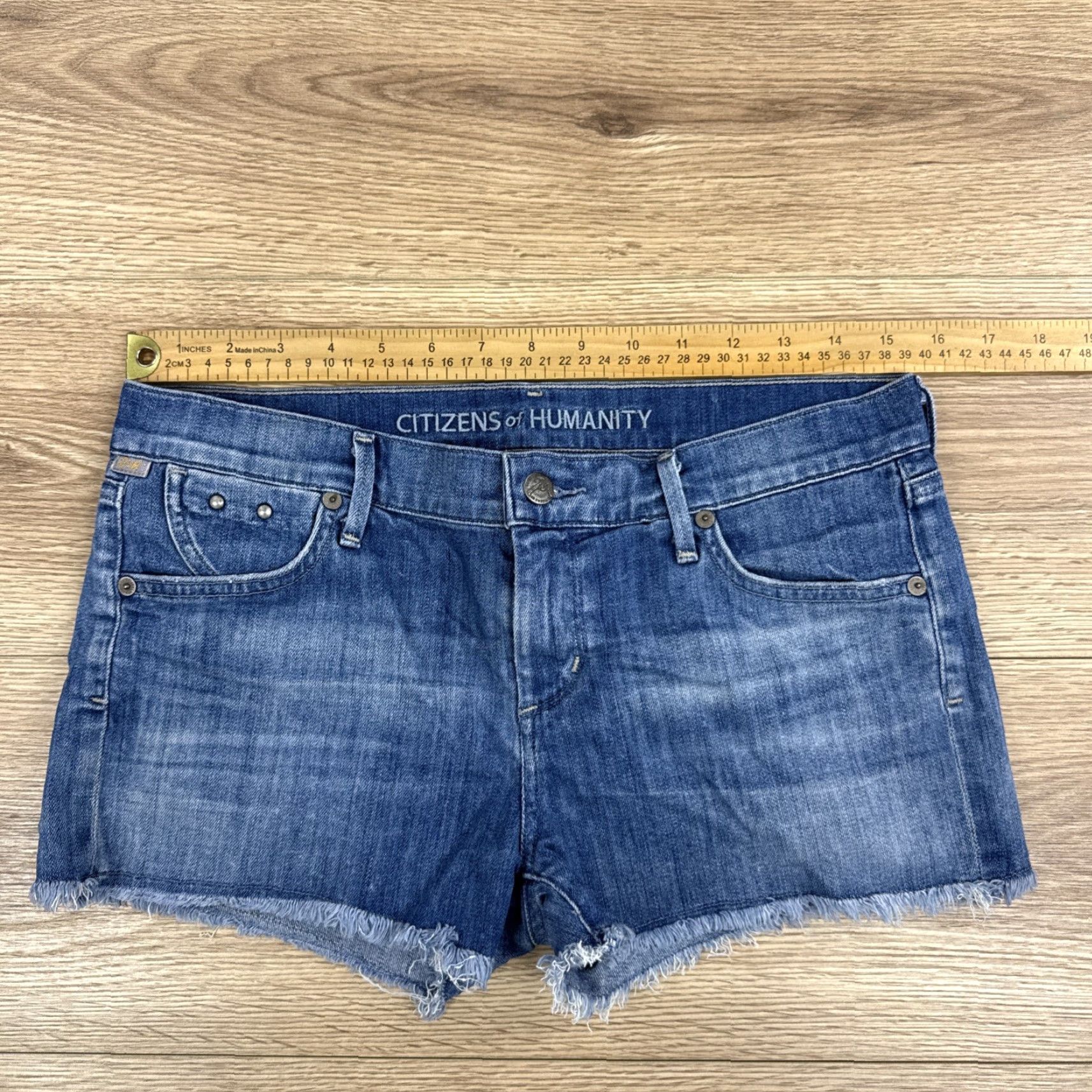 Citizens Of Humanity Citizens Of Humanity Women’s Cut-Off Jean Shorts, Size 27, Low Rise, 2in Inseam, Blue, Regular, Used, Good Condition Size 27" / US 4 / IT 40 - 4 Thumbnail