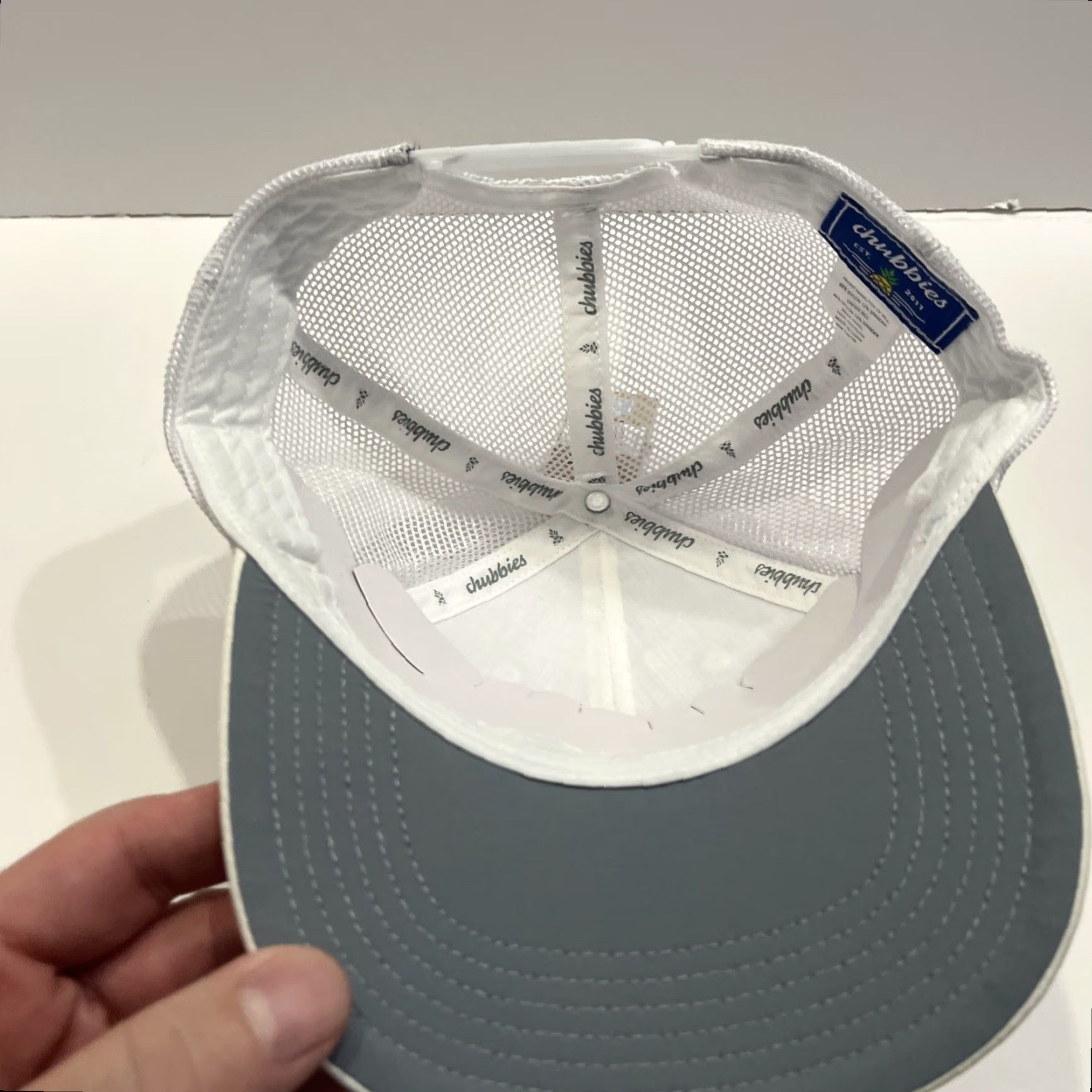 Chubbies Chubbies Hat One Size Adjustable White Snapback Embroidered Logo Mens NWT Size ONE SIZE - 5 Thumbnail