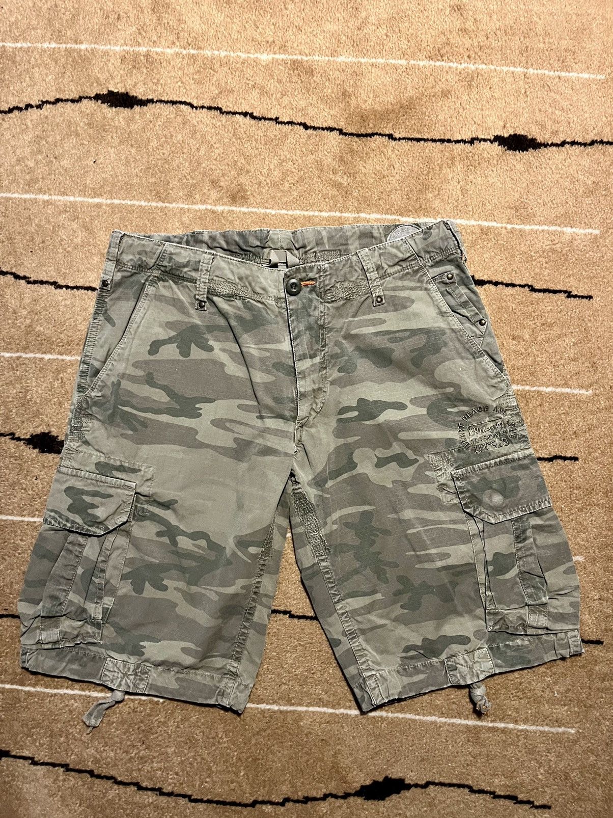 Mason's Mason’s Camouflage Cargo Men Shorts Size US 30 / EU 46 - 1 Thumbnail