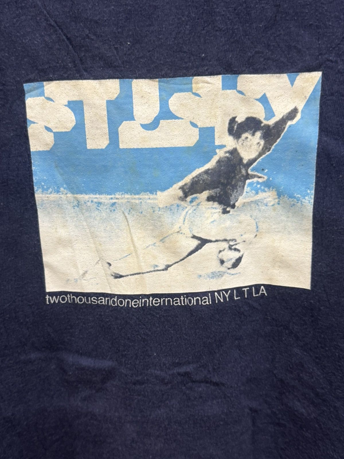 Stussy STUSSY two thousand one international - vintage 00’ tshirt Size US M / EU 48-50 / 2 - 2 Thumbnail