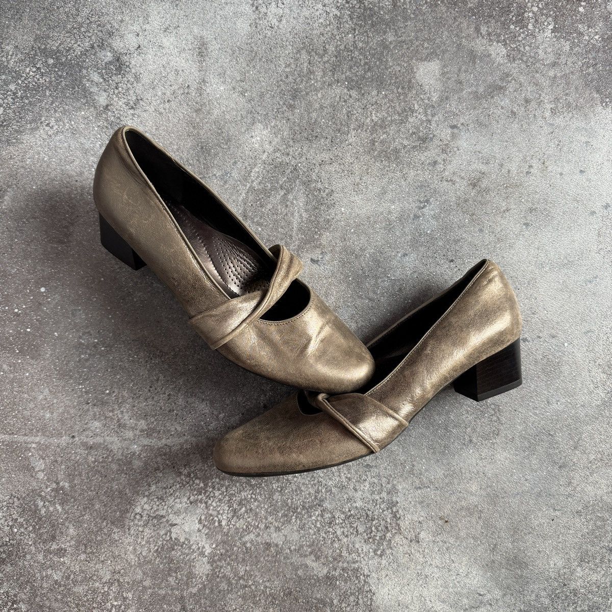 If Six Was Nine Avant Garde Vintage Real Faded Leather Heel Flat Boots Size US 9 / IT 39 - 2 Thumbnail