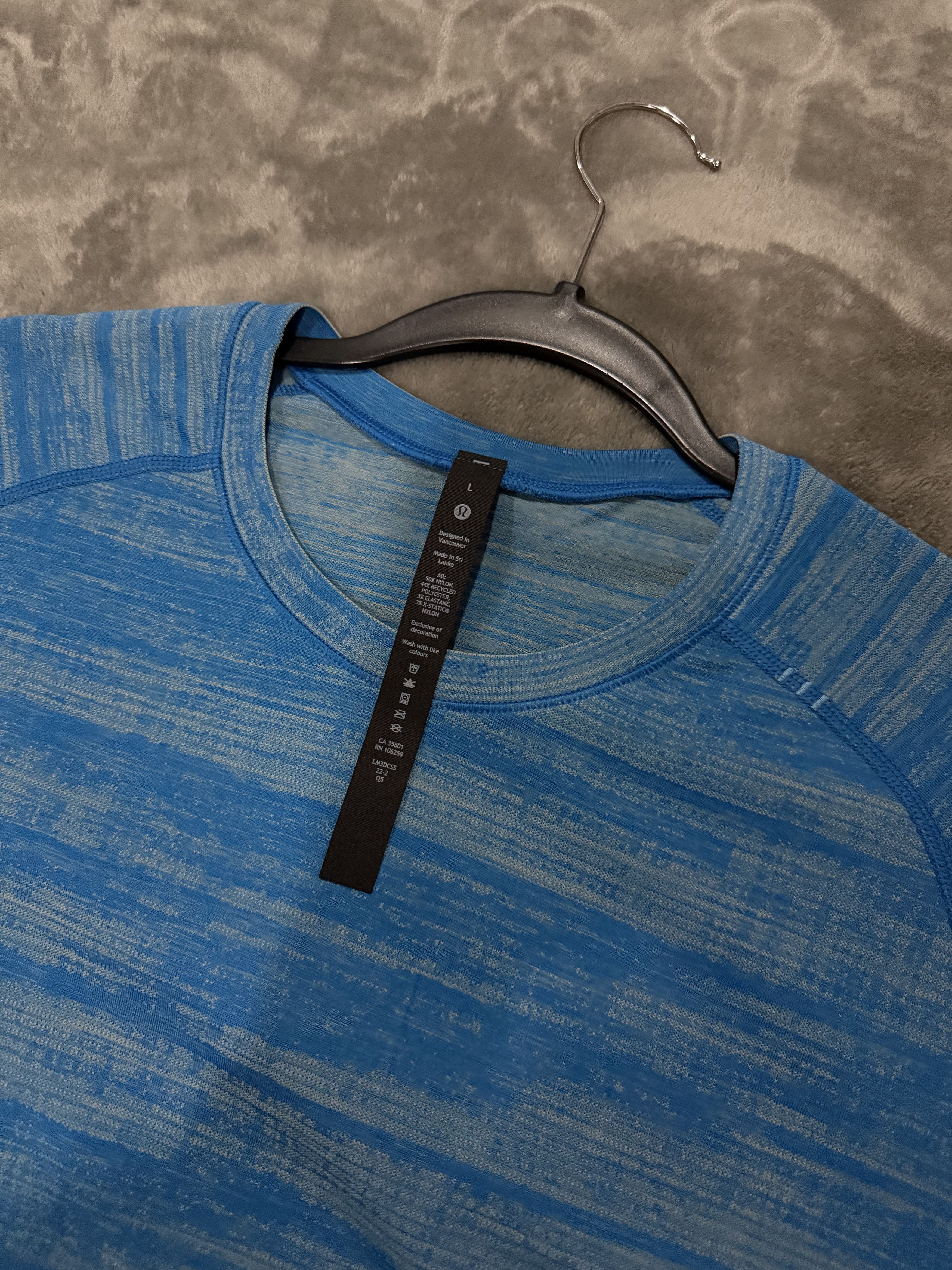 Lululemon Metal Vent Tech T Size US L / EU 52-54 / 3 - 3 Thumbnail