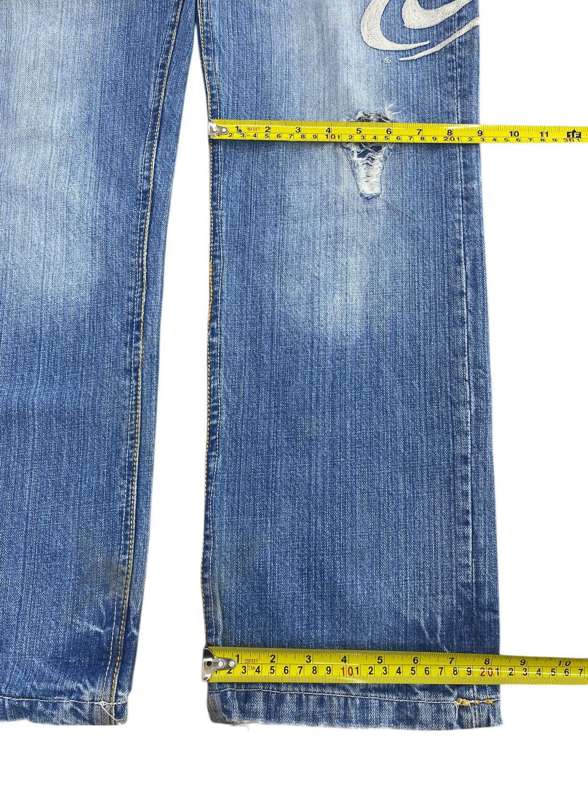 Gotcha Gotcha Faded Light Wash Style Ripped Jeans Size US 33 - 8 Thumbnail