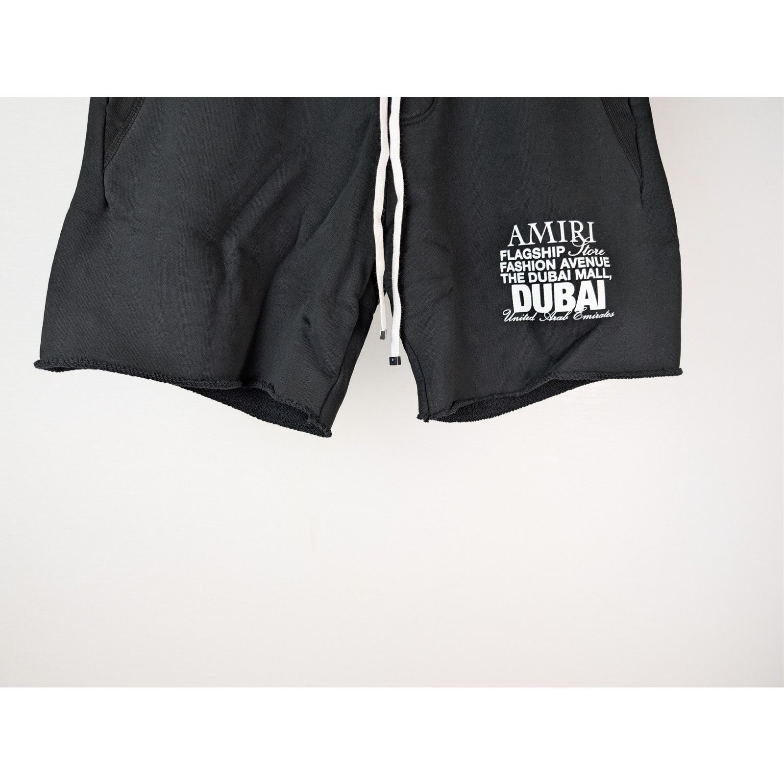 Amiri o1rshd1 Dubai Exclusive Sweatshort in Black Size US 30 / EU 46 - 4 Thumbnail