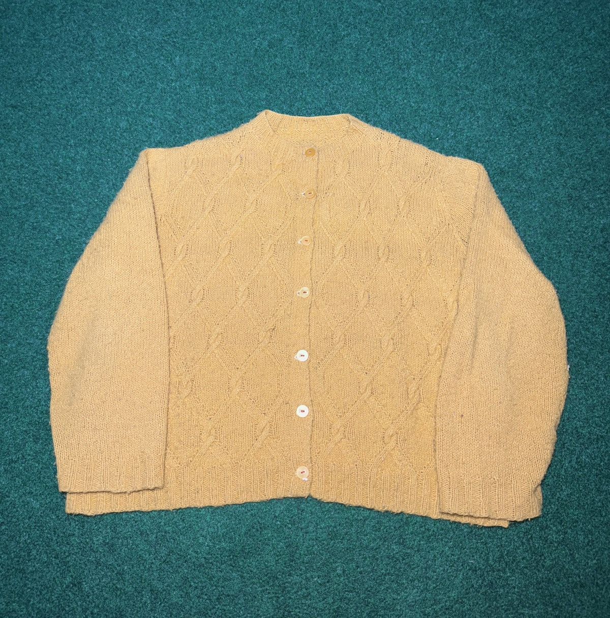 Vintage True Vintage 50s Yellow Knit Cat Eye 21x21 Yellow Sweater Size XS / US 0-2 / IT 36-38 - 1 Thumbnail
