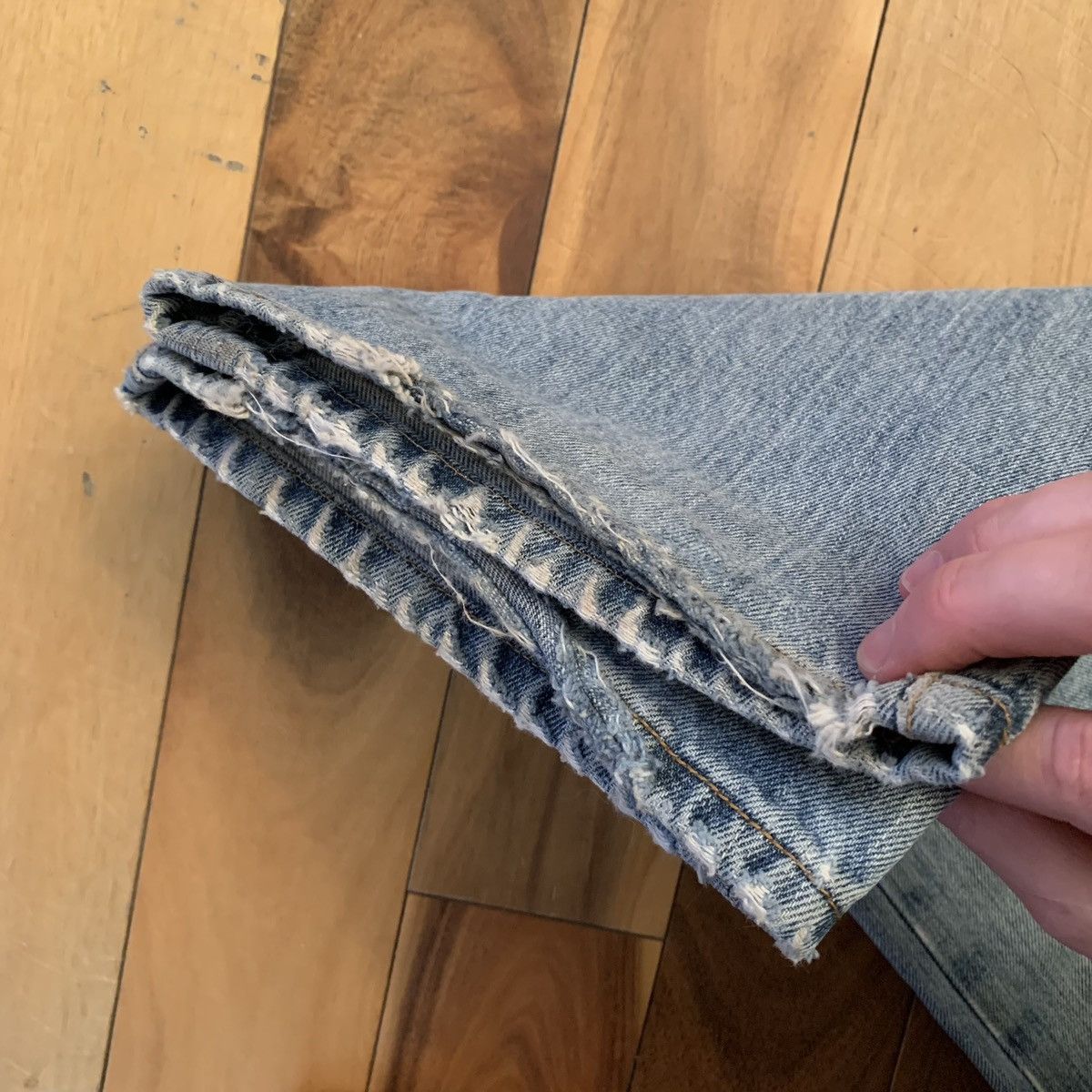 Levi's Vintage Levi’s 501 Button Fly Jeans Size US 34 / EU 50 - 6 Thumbnail