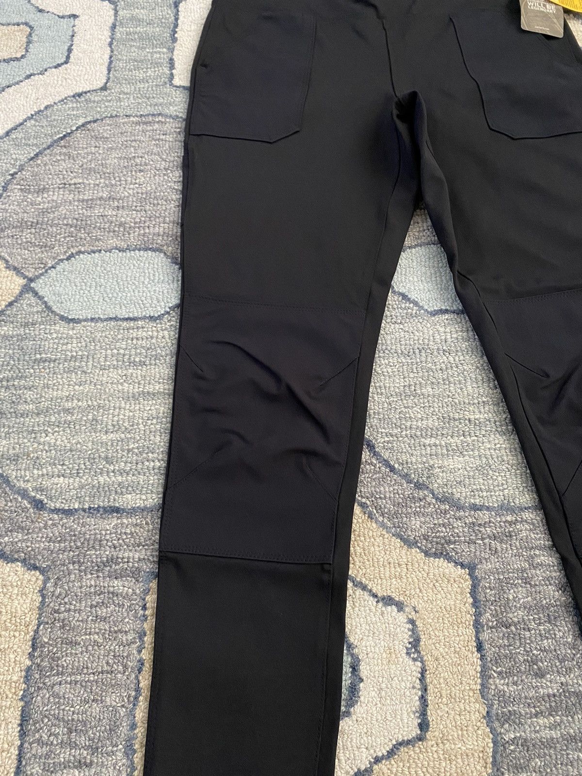 Carhartt CARHARTT WOMEN’S FORCE UTILITY LEGGING L (12/14) TALL Size 32" / US 10 / IT 46 - 5 Thumbnail