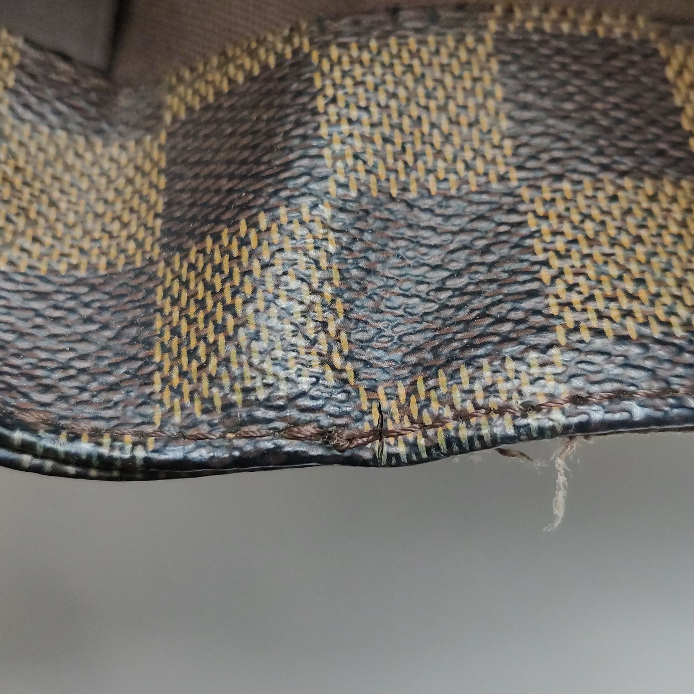 Louis Vuitton Louis Vuitton (LV) Bastille leather checkerboard flap cross Size ONE SIZE - 8 Thumbnail