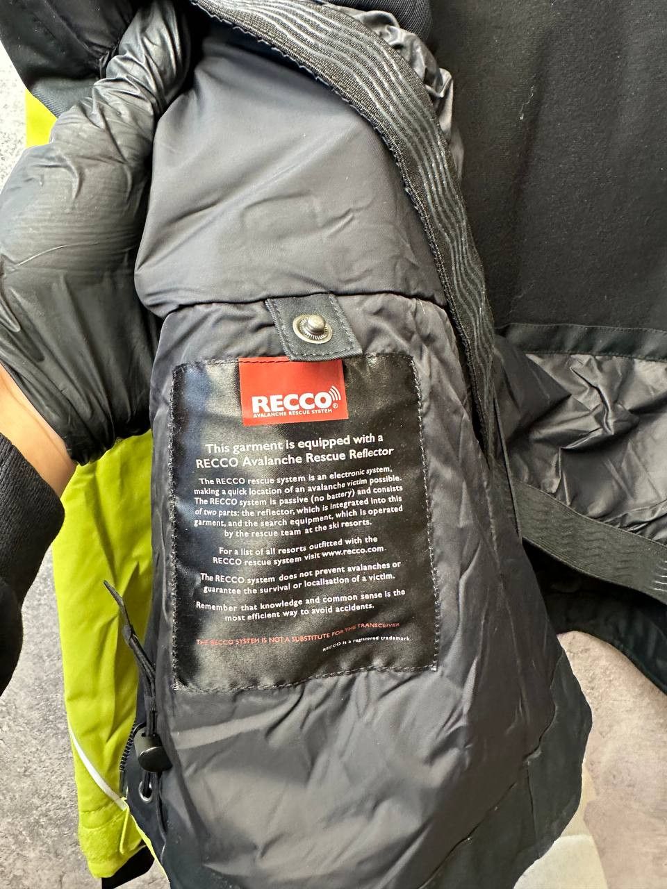KJUS KJUS Ski DERMIZAX EV Stormhood Waterproof Primaloft Jacket Size M / US 6-8 / IT 42-44 - 18 Thumbnail