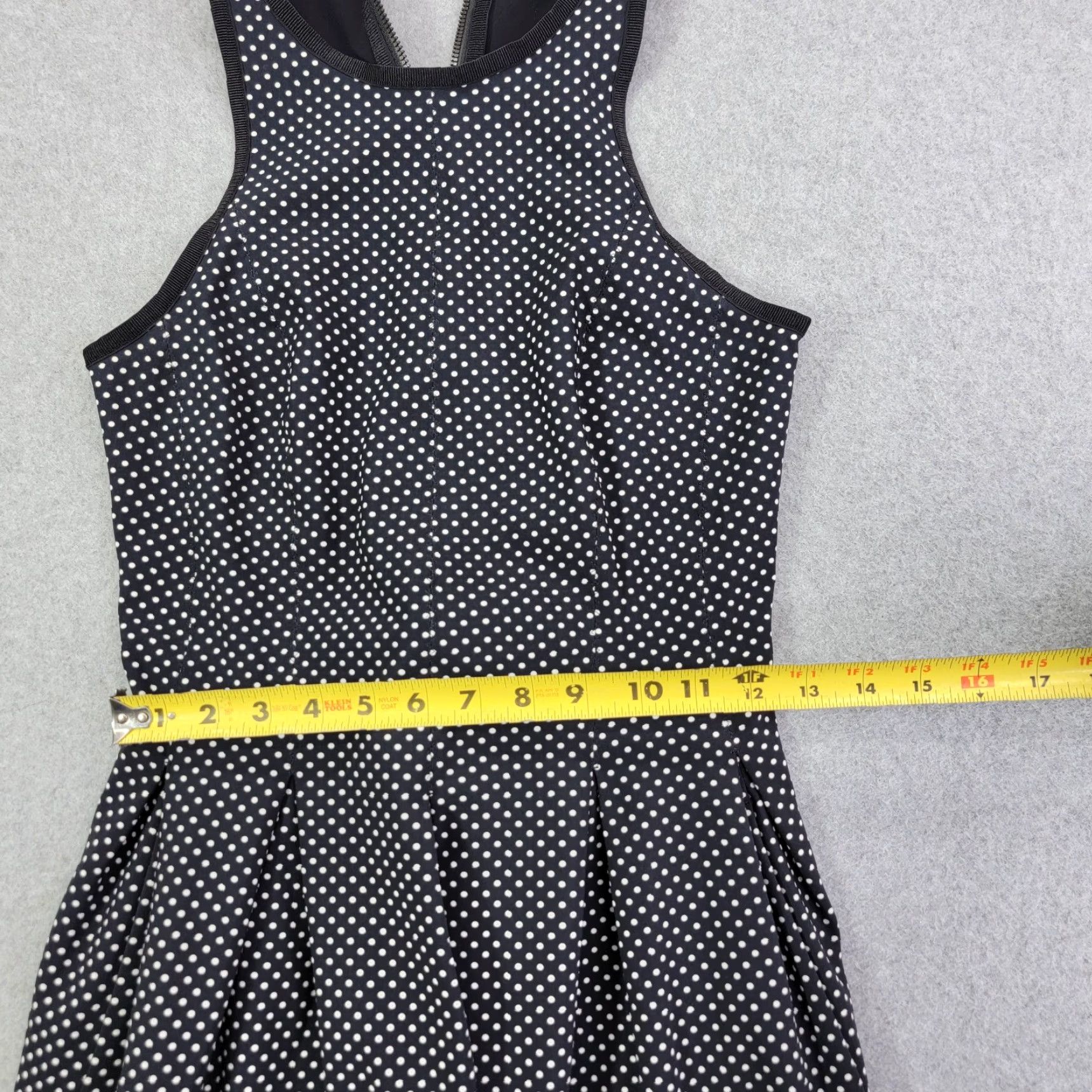 Lululemon Dress Womens Small 00 Biggy Dot Polka Dot Pocket Black Sleeveless  Crew Neck A-Line