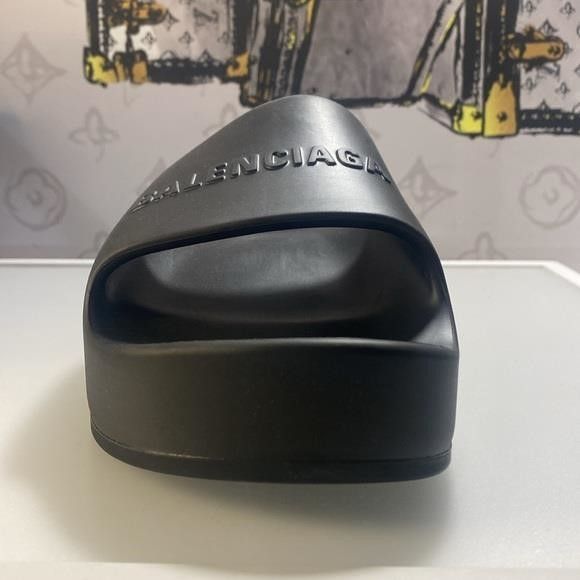 Balenciaga New Balenciaga WOMEN'S CHUNKY SLIDE SANDAL IN BLACK rubber S Size US 10.5 / IT 40.5 - 11 Thumbnail