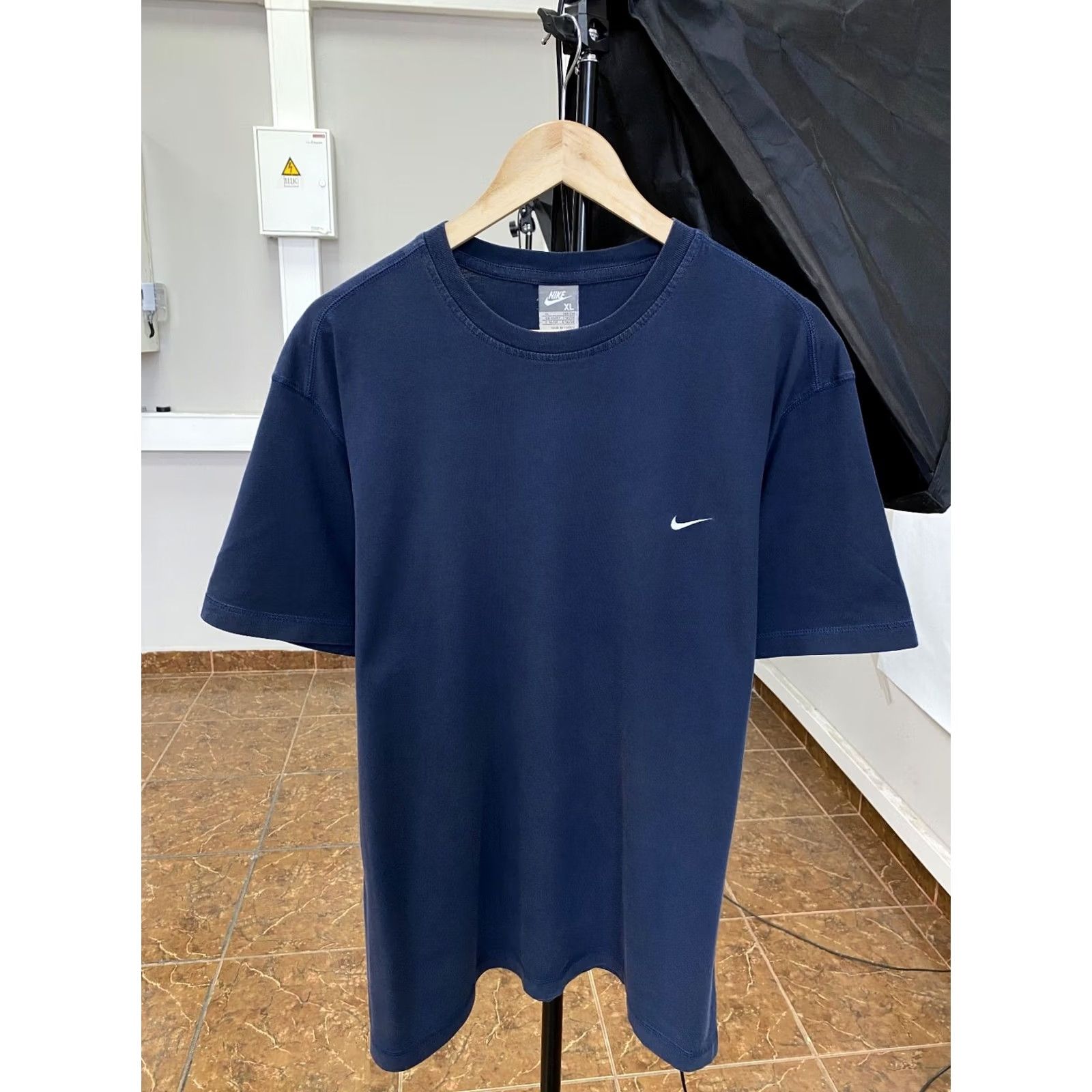 Nike VINTAGE Nike T-Shirt 90s XL Blue Mens Shirt XLT? Size US XL / EU 56 / 4 - 2 Thumbnail