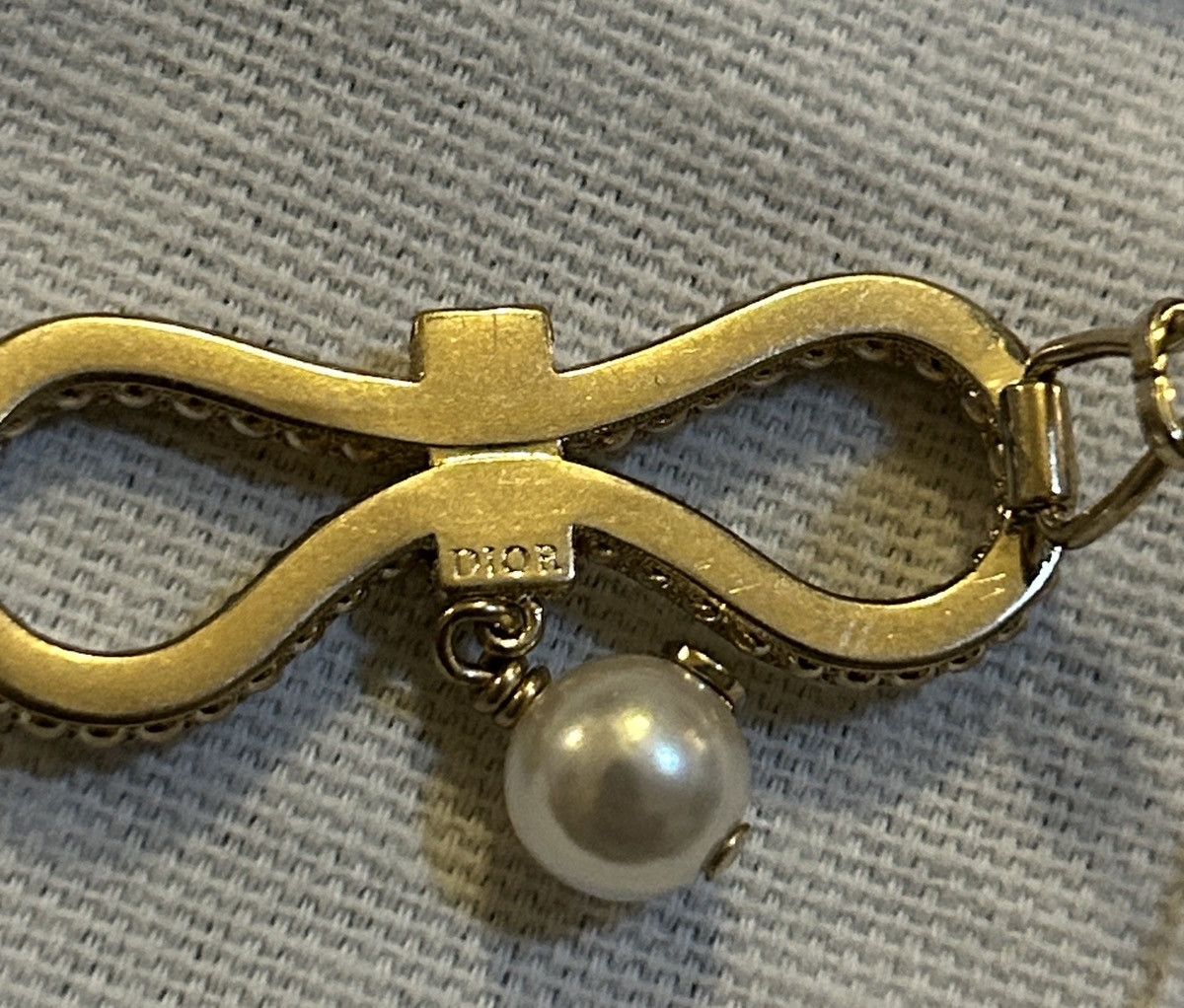 Dior Dior LE NŒUD DE DIOR BARRETTE Champagne-Finish Metal Hairpin Size ONE SIZE - 7 Thumbnail