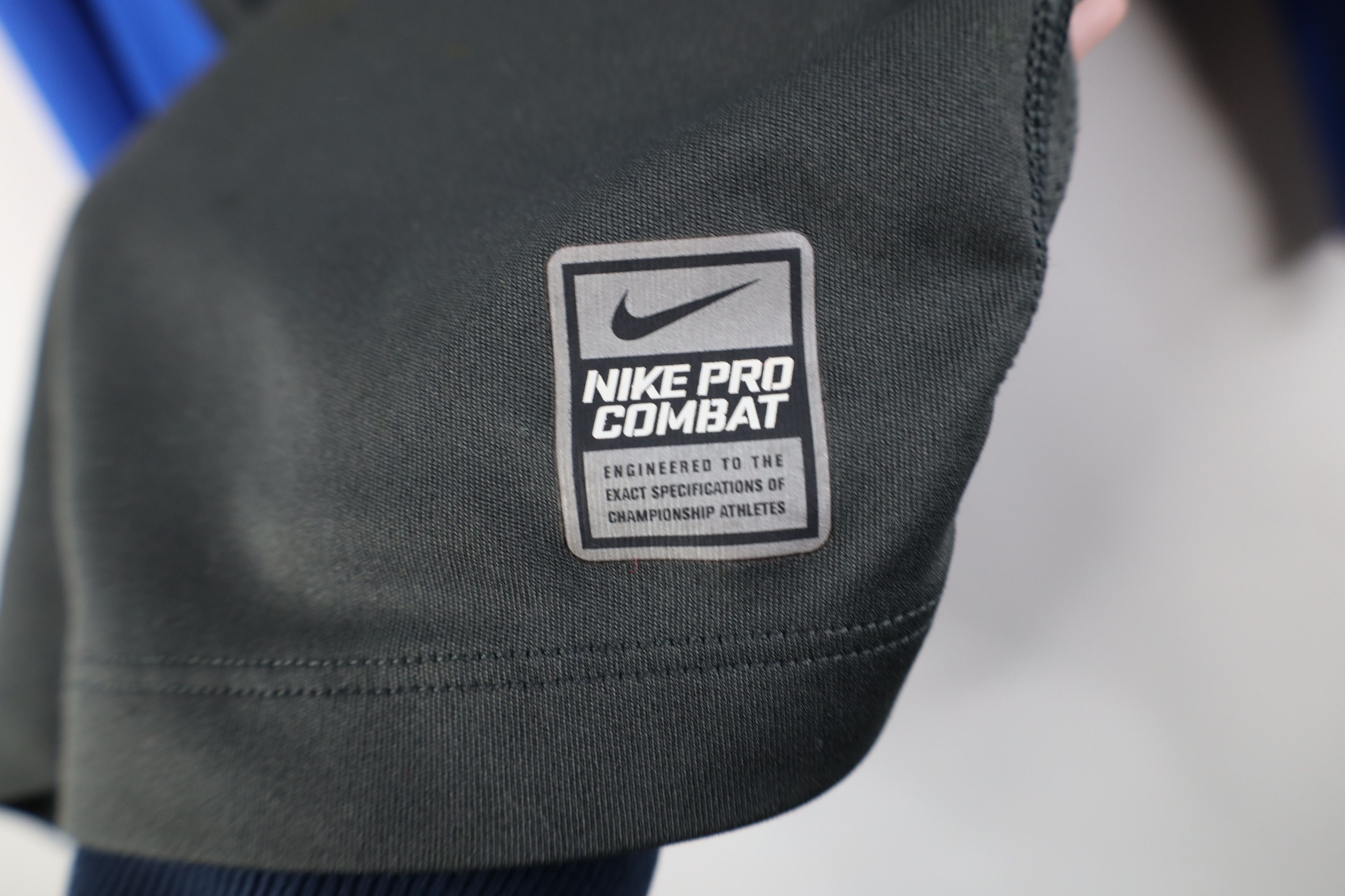 Nike Nike Pro Combat Fitted Compression 3/4 Sleeve Raglan Shirt Size US L / EU 52-54 / 3 - 8 Thumbnail