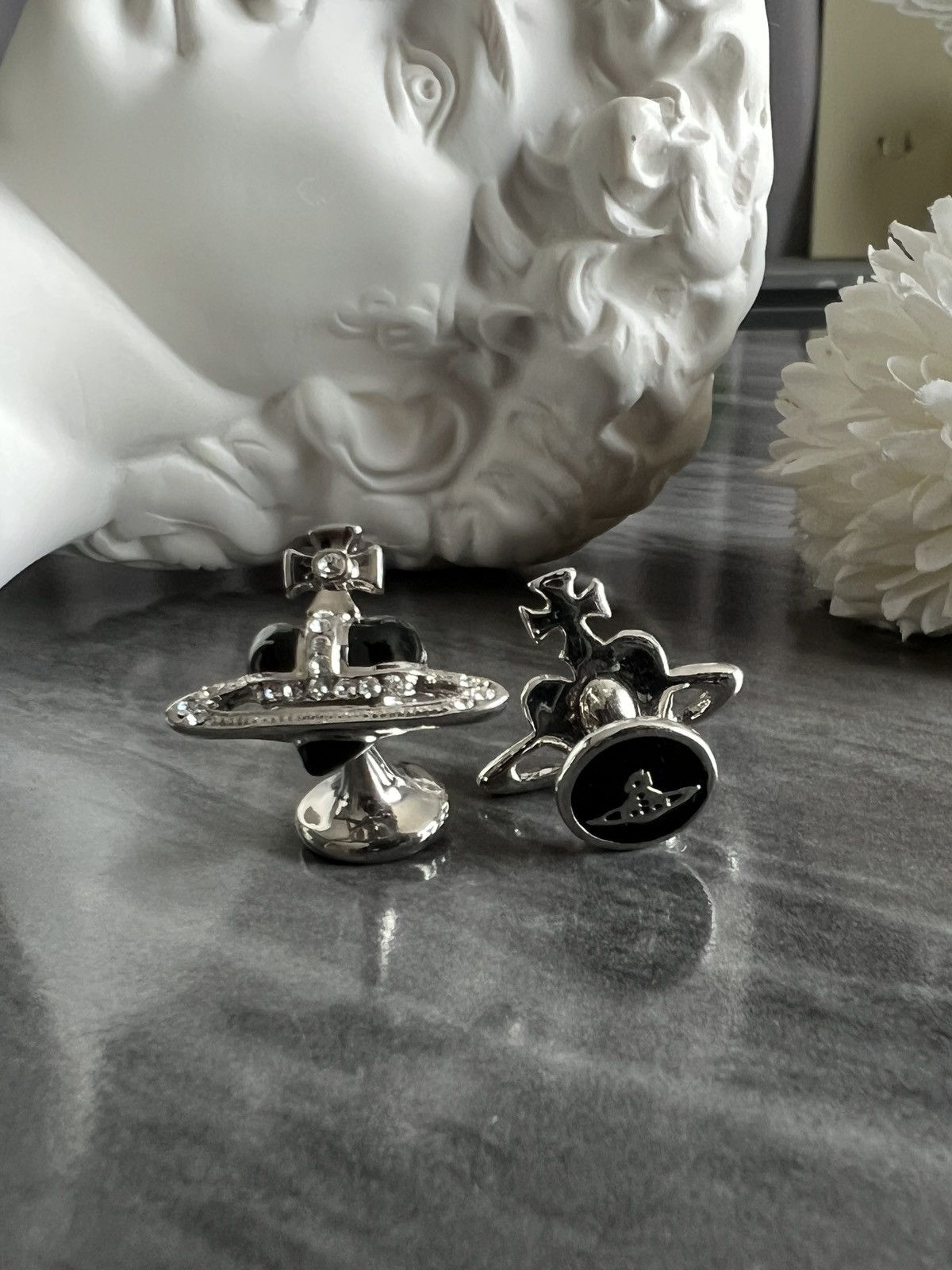 Vivienne Westwood Vivienne Westwood : Cufflinks Saturn Orb Diamanté Heart Size ONE SIZE - 7 Thumbnail