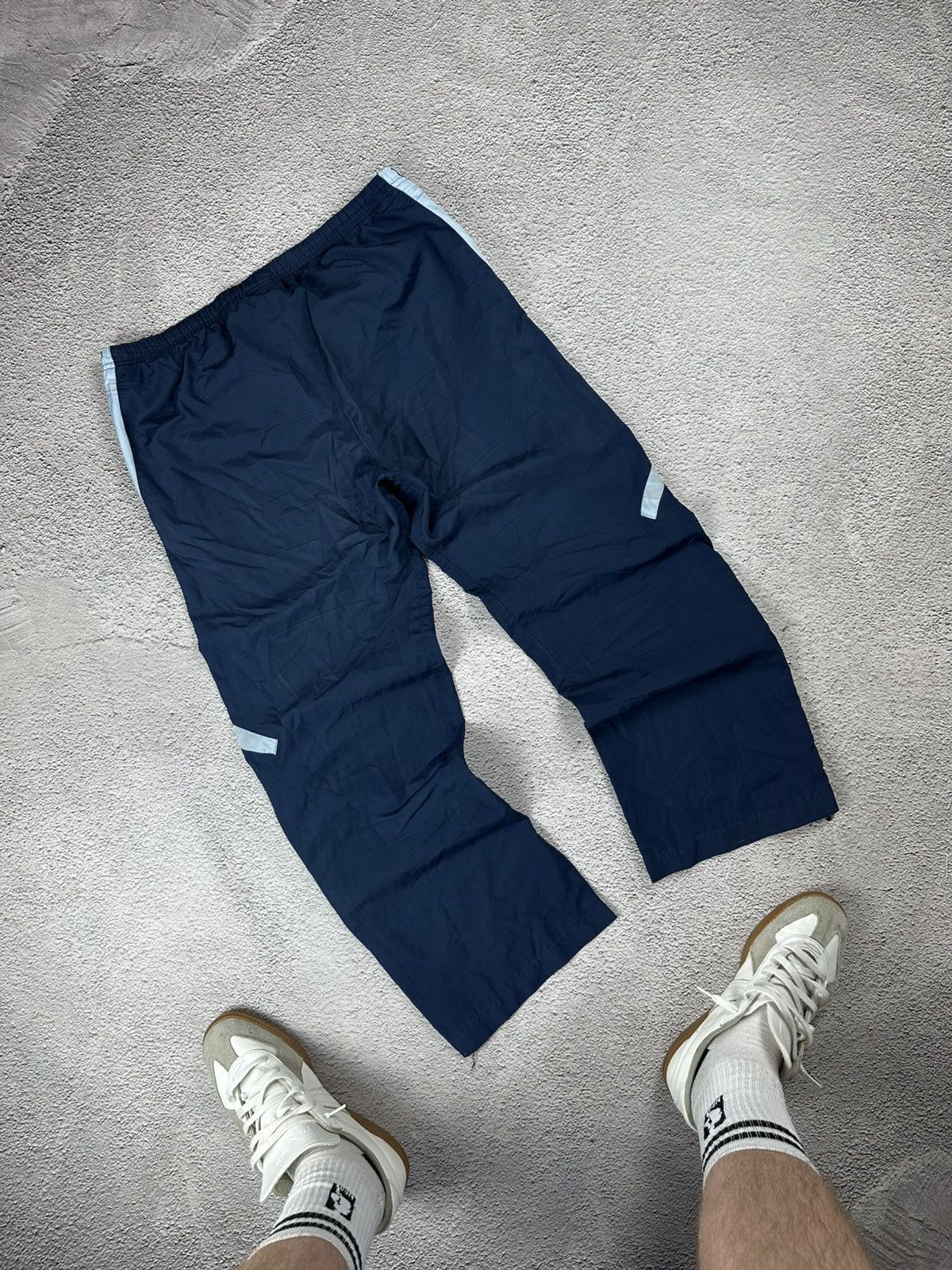 Nike Vintage Nike Track Pants Nylon Baggy Y2K Drill Style Size 34" / US 12 / IT 48 - 2 Thumbnail