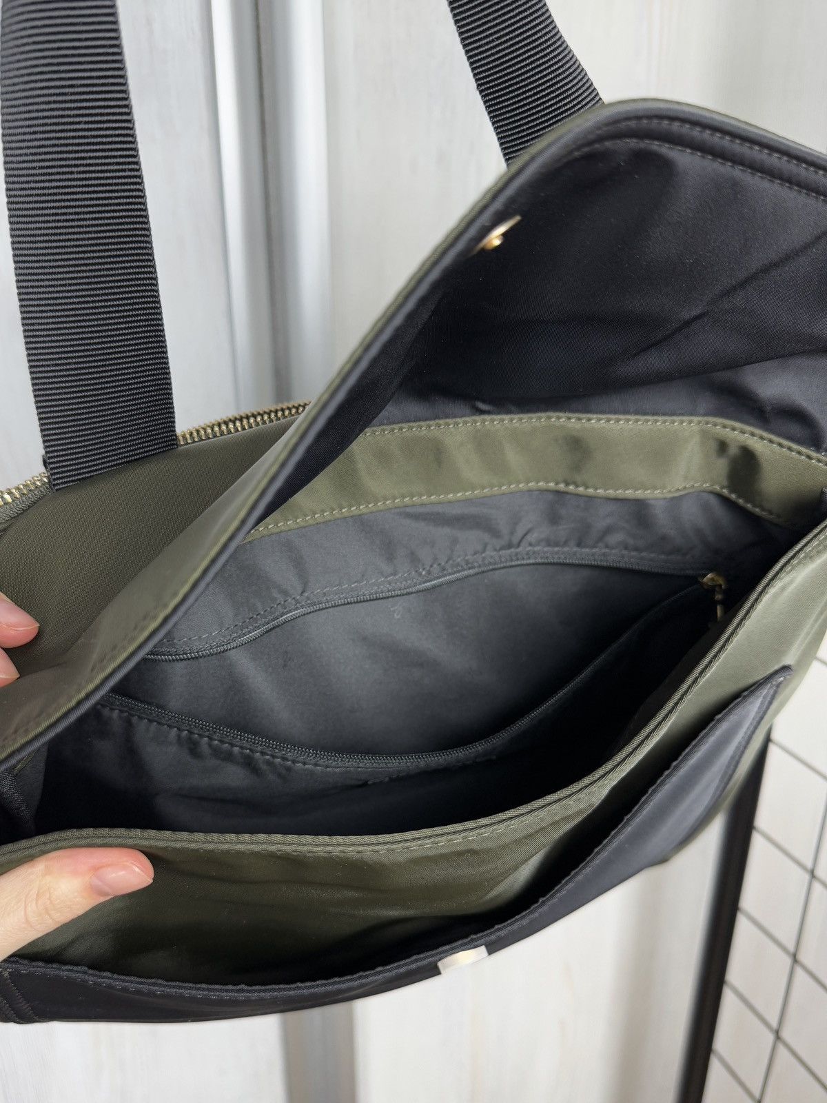 agnes b. agnes b. olive green/black nylon flap shoulders bag Size ONE SIZE - 12 Thumbnail