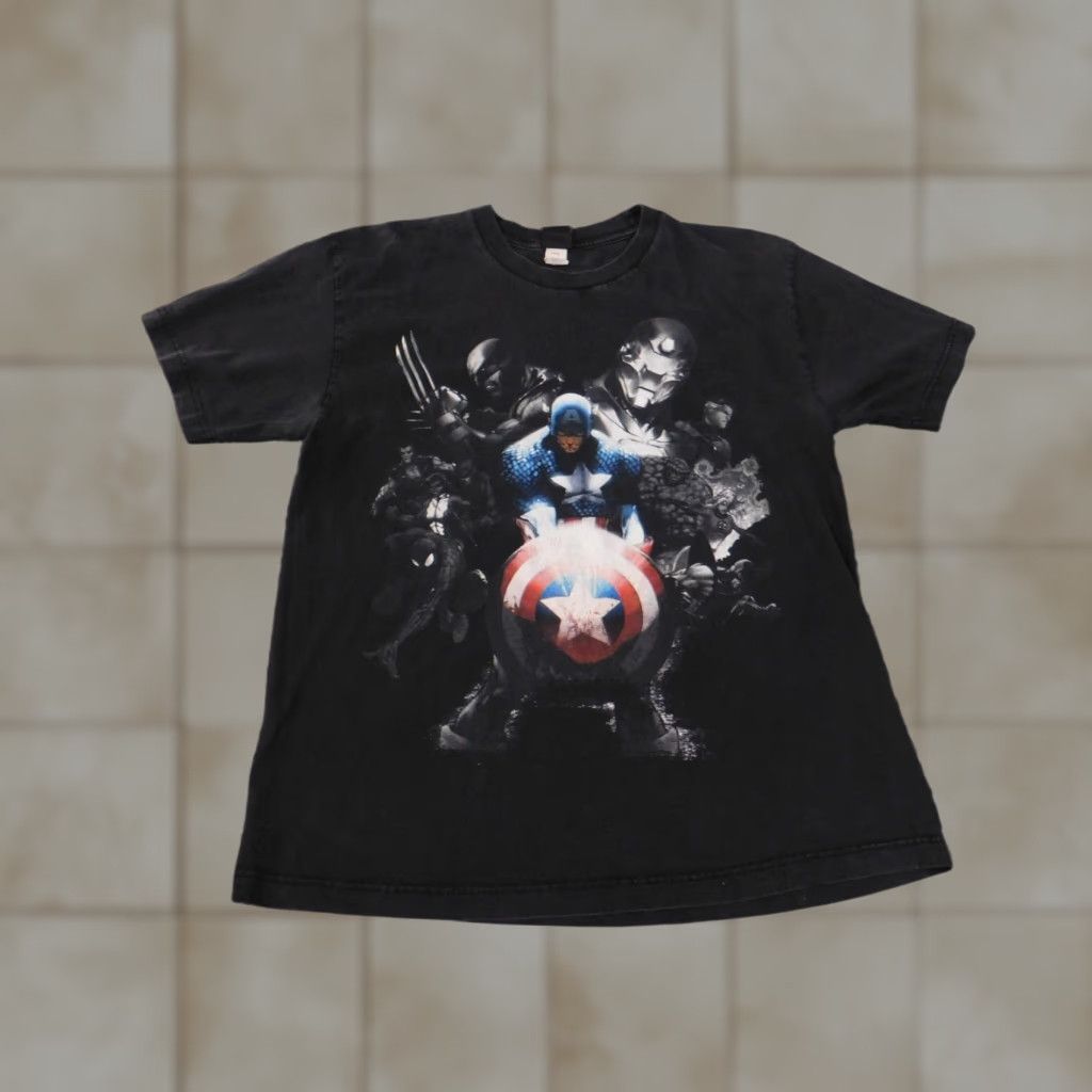 Vintage VINTAGE Marvel Shirt XL Mens Captain America Wolverine 90s Crew Neck Short Sleeve Black Cotton Logo T-Shirt Size US XL / EU 56 / 4 - 1 Thumbnail