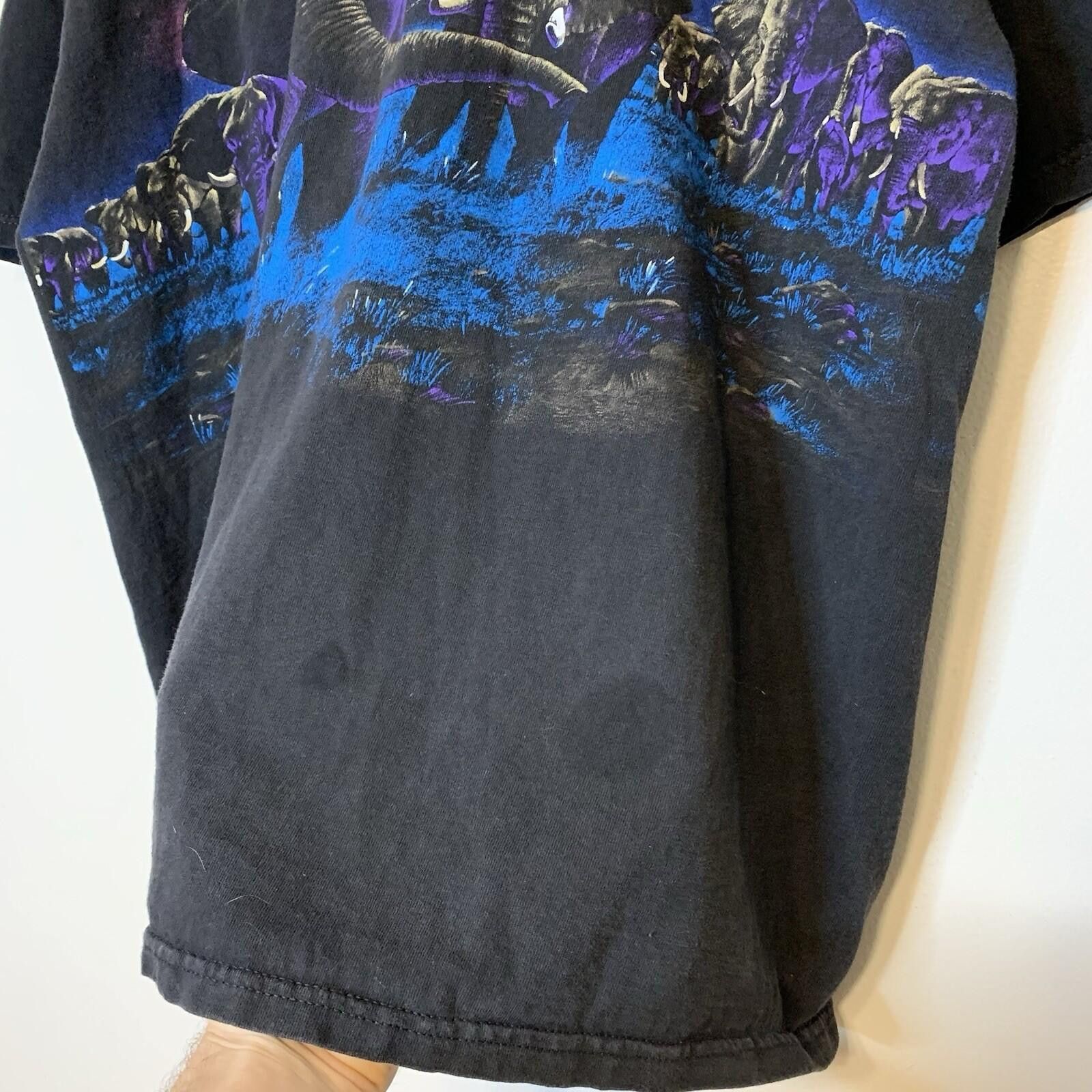 Vintage Vintage 90s Elephant Nature Wrap Around Shirt Black Size XL Size US XL / EU 56 / 4 - 5 Thumbnail