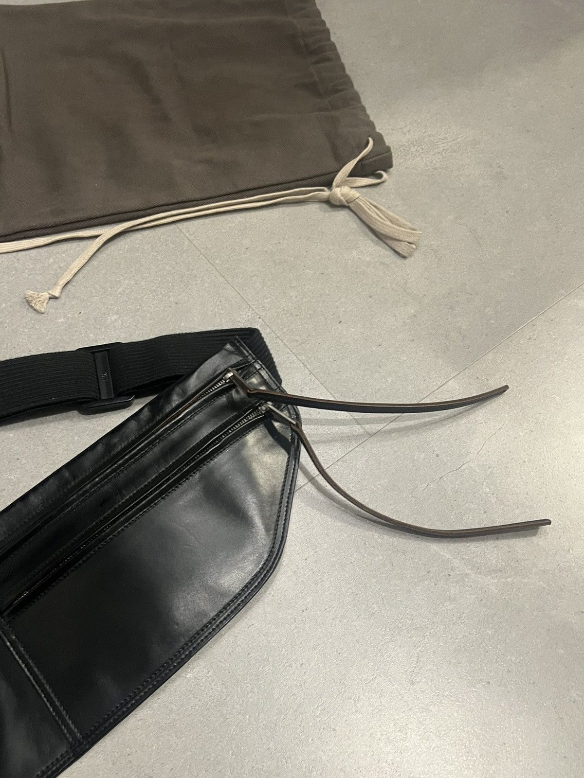 Rick Owens SS19 Rick Owens Babel Horse Leather Money Belt Bag Size ONE SIZE - 3 Thumbnail