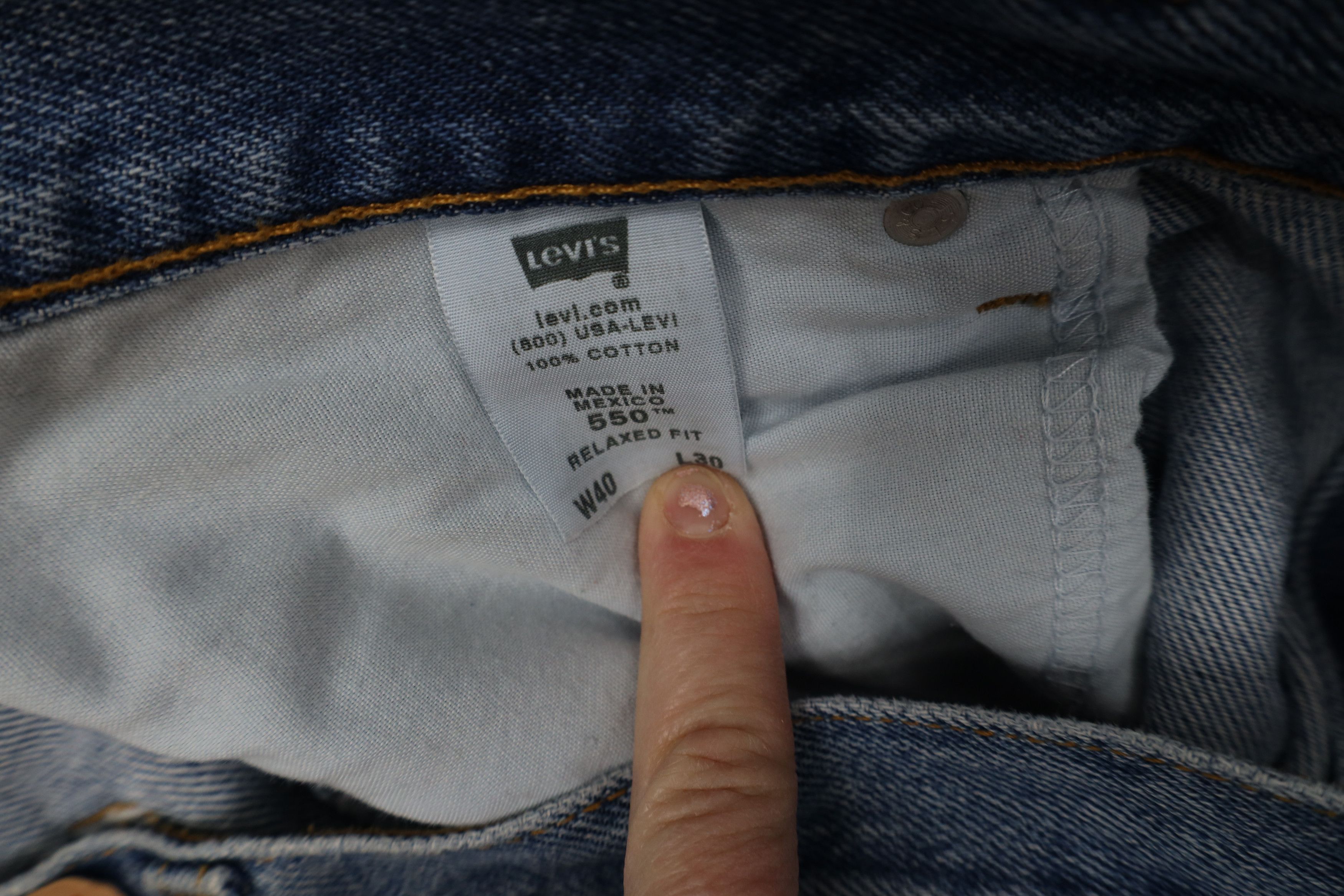 Levi's Vintage Y2K Levis 550 Relaxed Fit Denim Jeans Blue Cotton Size US 40 / EU 56 - 8 Thumbnail