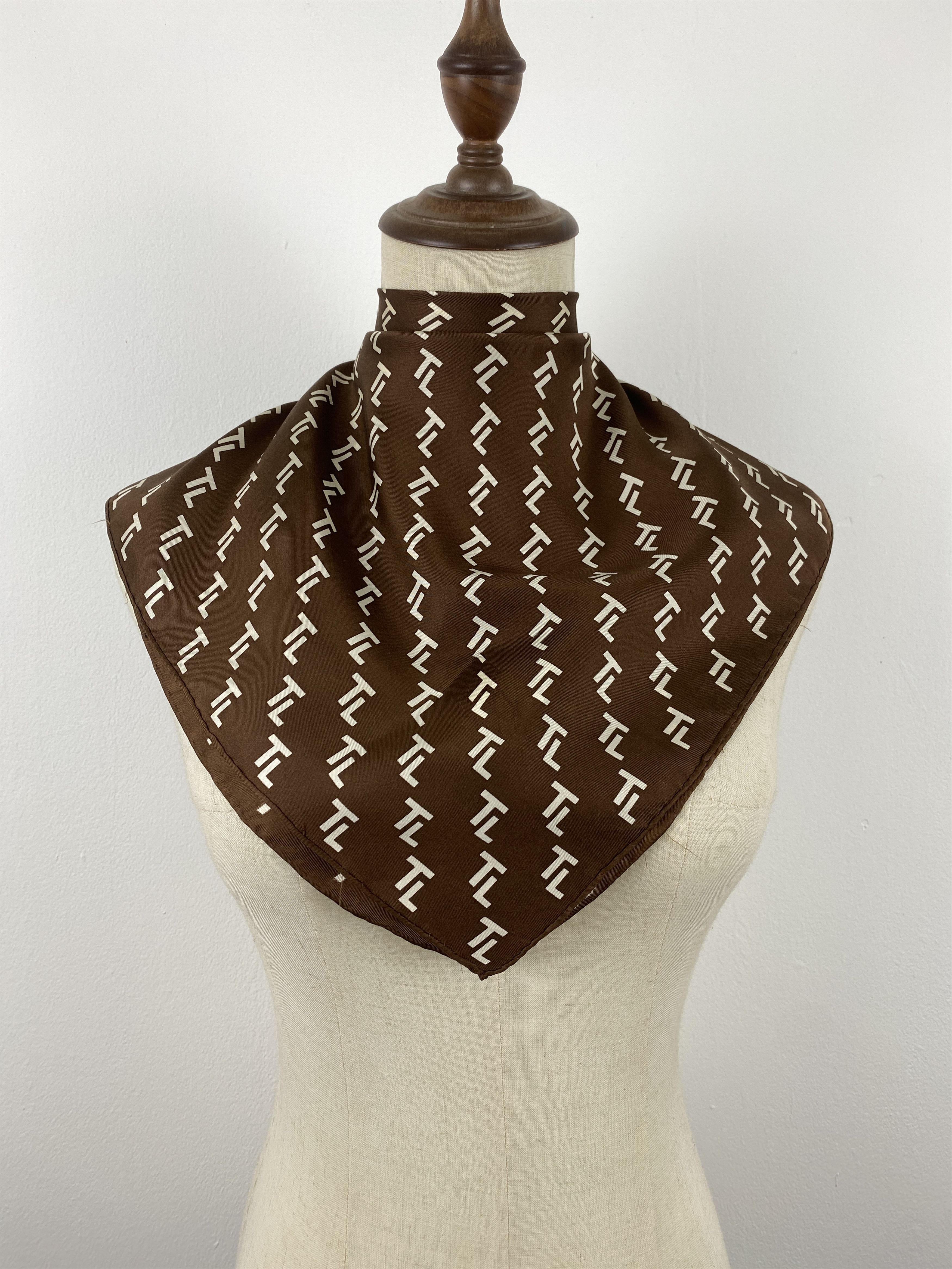 Vintage Vintage Monogram Silk Scarf SN0131 Size ONE SIZE - 1 Thumbnail
