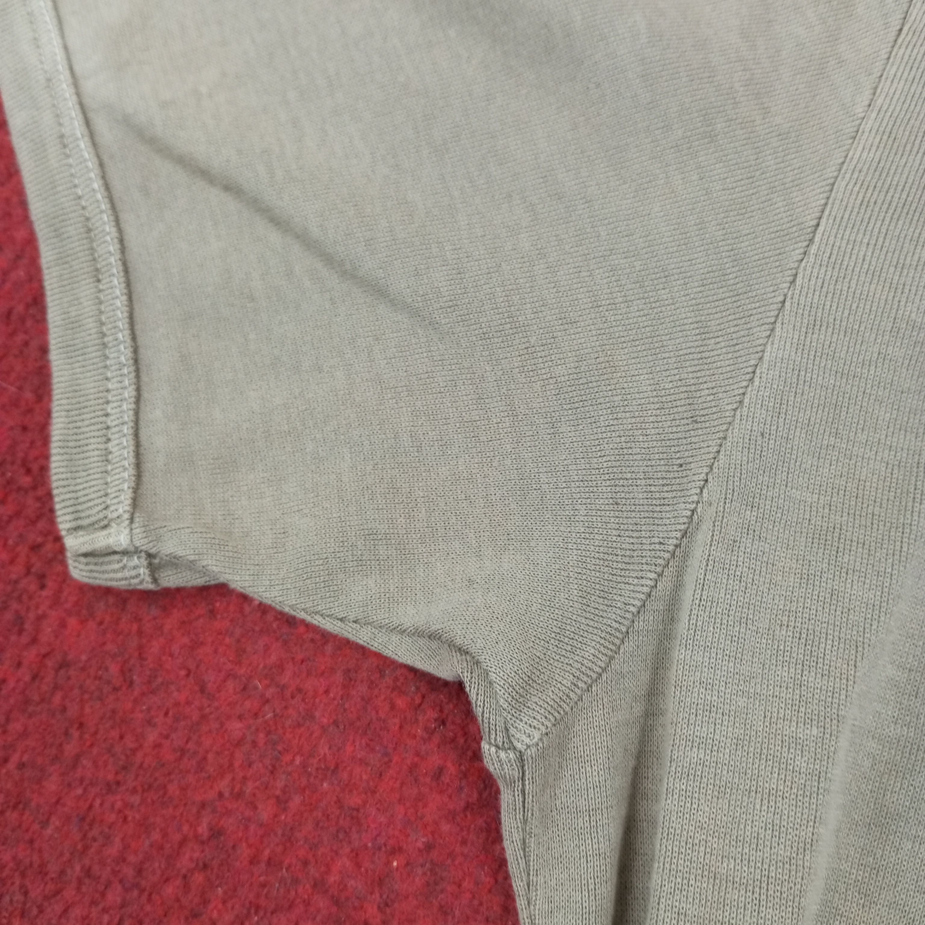 Prada Prada Luxury Fashion Brand Pocket Design Tshirt Size US S / EU 44-46 / 1 - 6 Thumbnail