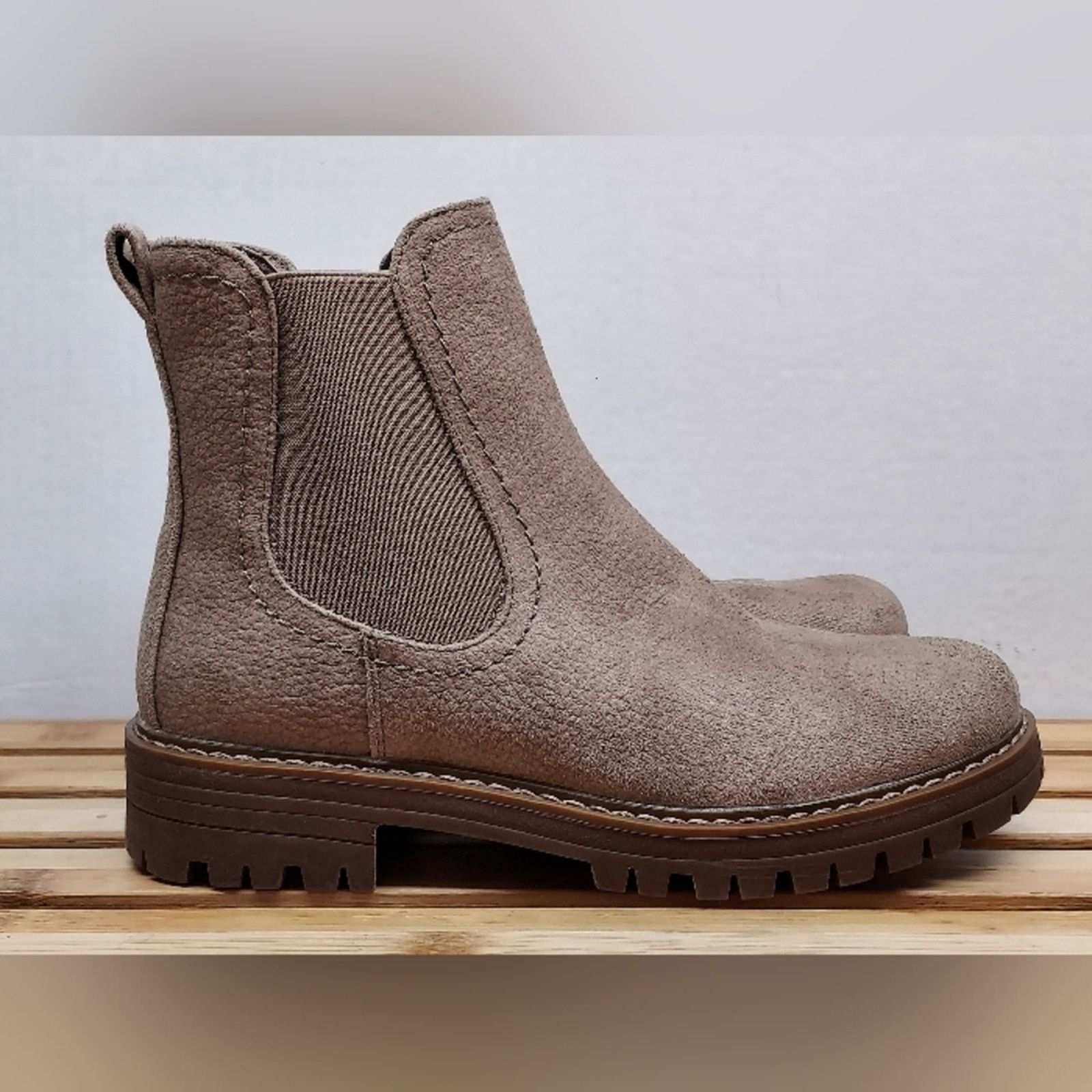 Other Cliffs by White Mountain Womens | Beige Ankle Boots Size 7.5 Size US 7.5 / IT 37.5 - 6 Thumbnail
