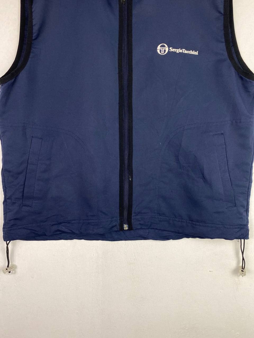 Sergio Tacchini vintage sergio tacchini nylon vest nice design Size US M / EU 48-50 / 2 - 4 Thumbnail