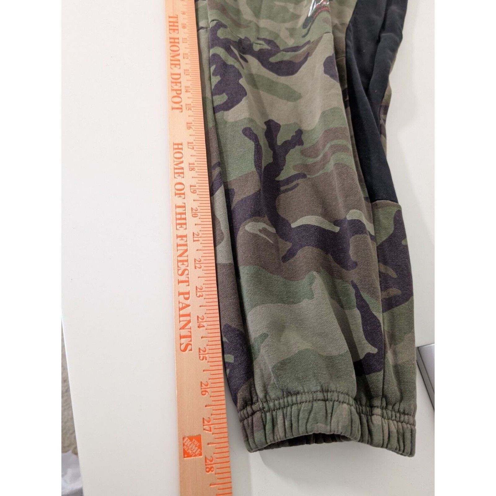 Nike Nike Air Jordan Camo Logo Joggers Sweatpants Mens Size XXL Size US 34 / EU 50 - 11 Thumbnail