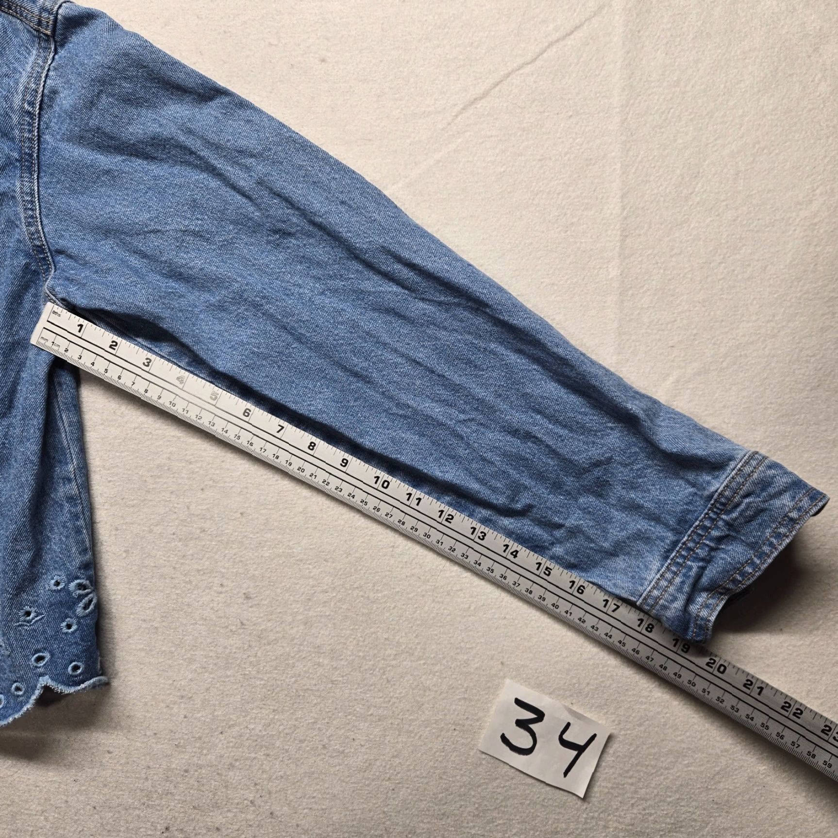Old Navy Old Navy Denim Jacket Button Up Long Sleeve Women M Petite Blue Denim Jacket 90s Classic Outdoor Pockets Collared Lightweight Casual Womens Size M / US 6-8 / IT 42-44 - 7 Thumbnail