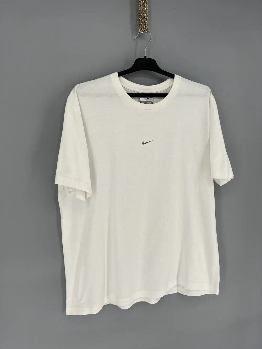 Nike NIKE UPTEMPO Vintage 00s Tshirt Tee Swoosh Center Logo White Size US M / EU 48-50 / 2 - 2 Thumbnail