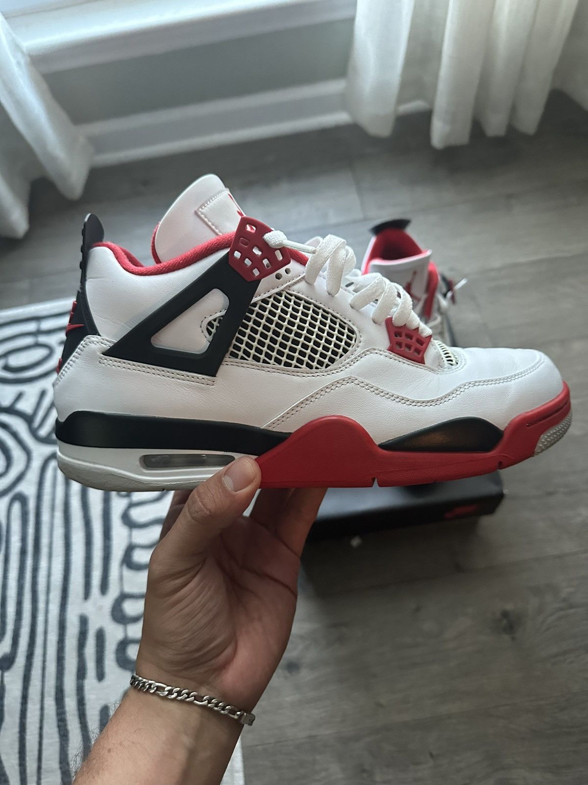 Jordan Brand Jordan Fire Red 4’s Size US 11 / EU 44 - 4 Thumbnail