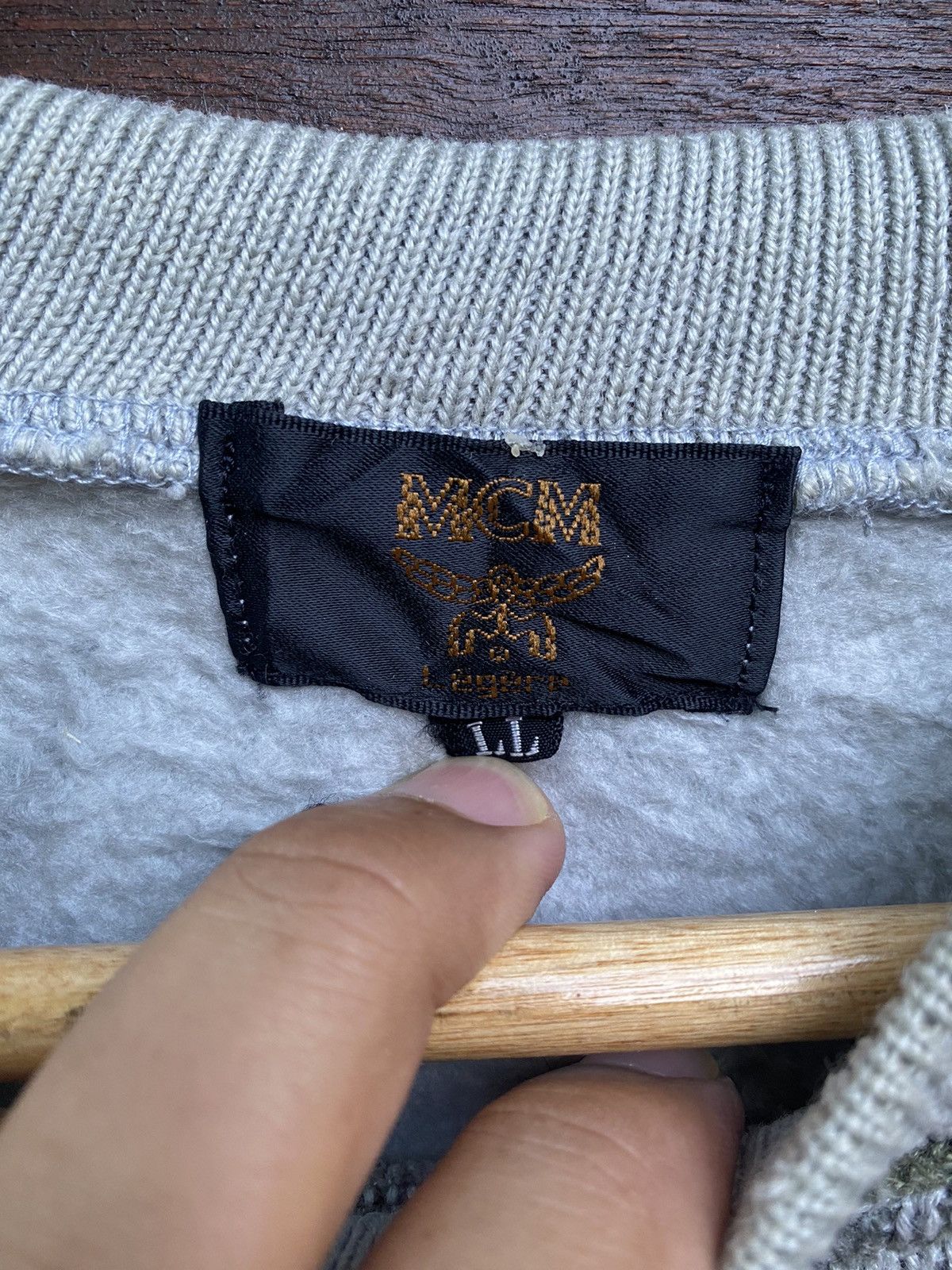MCM × Vintage Vintage McM Legere Small Logo Sweatshirt Size US L / EU 52-54 / 3 - 7 Thumbnail