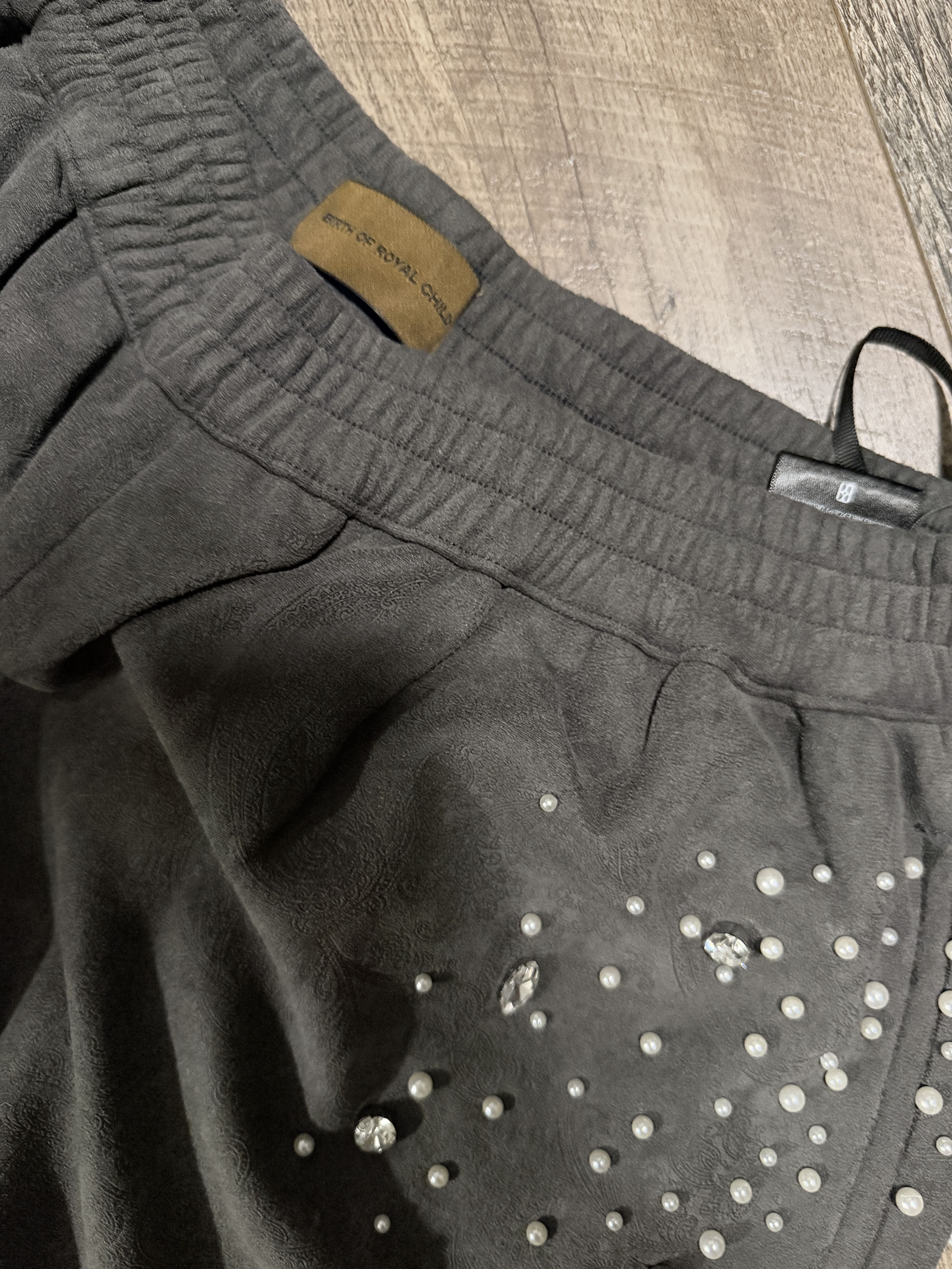 Birth of Royal Child BORC CASHEW BLOSSOM PEARL SWEATPANTS Size US 36 / EU 52 - 2 Thumbnail