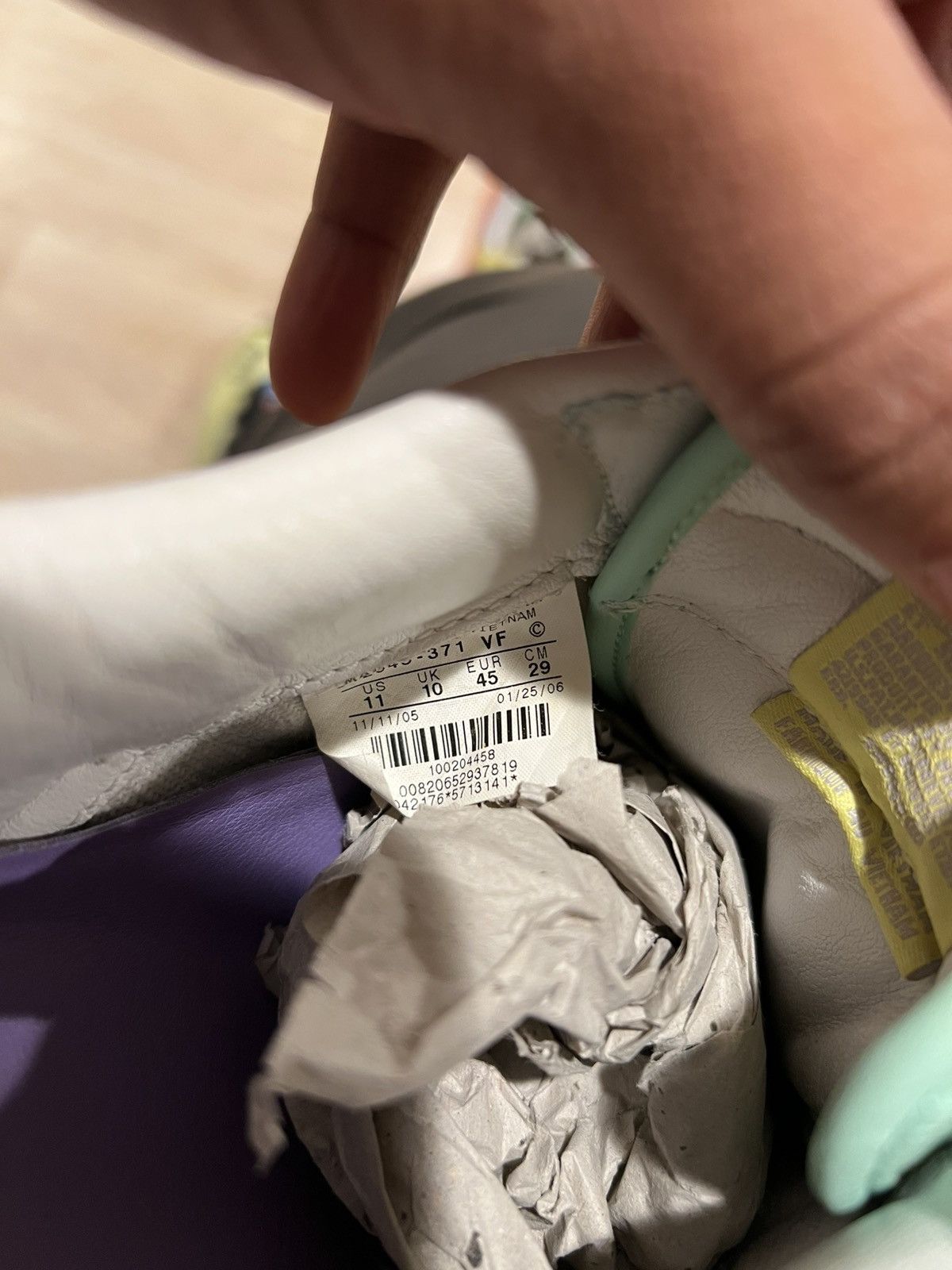 Nike NIKE AIR FORCE 1 “EASTER” 2006 Size US 11 / EU 44 - 6 Thumbnail