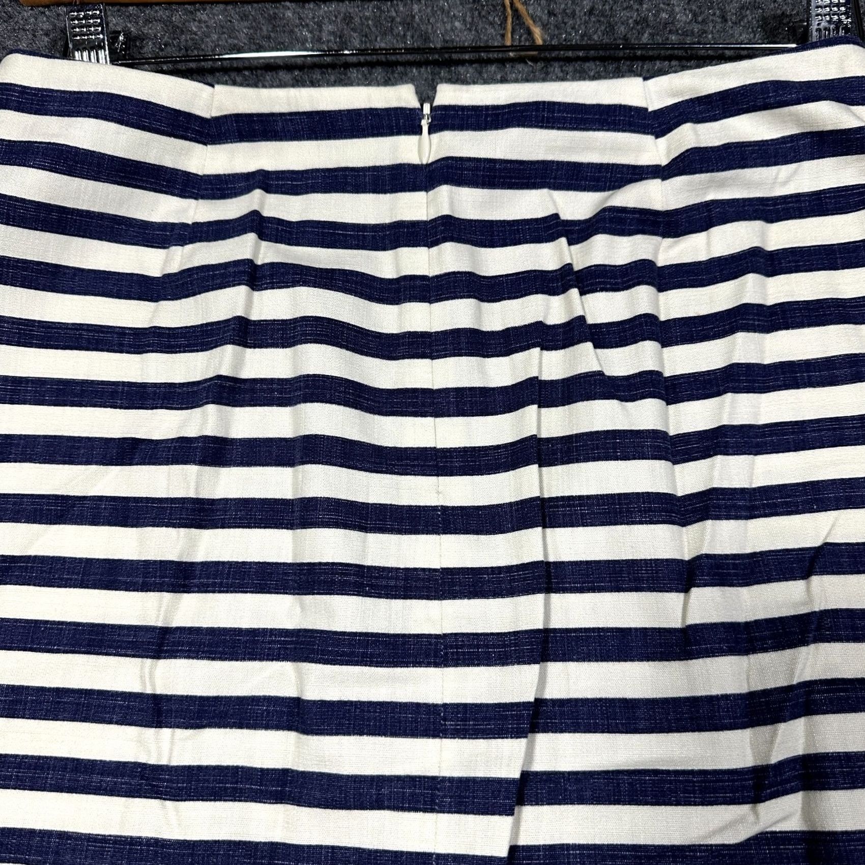 Talbots Talbots Skirt Womens 2 Petite Striped Midi Cotton Back Zip Vent Multicolor Small Careers? Size 26" / US 2 / IT 38 - 7 Thumbnail