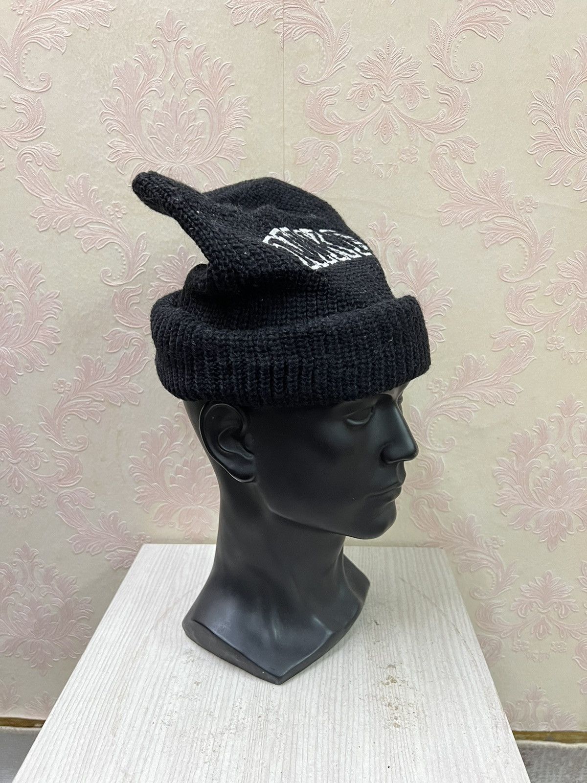 Nike Vintage Nike Spell Out Beanie Hats Size ONE SIZE - 4 Thumbnail
