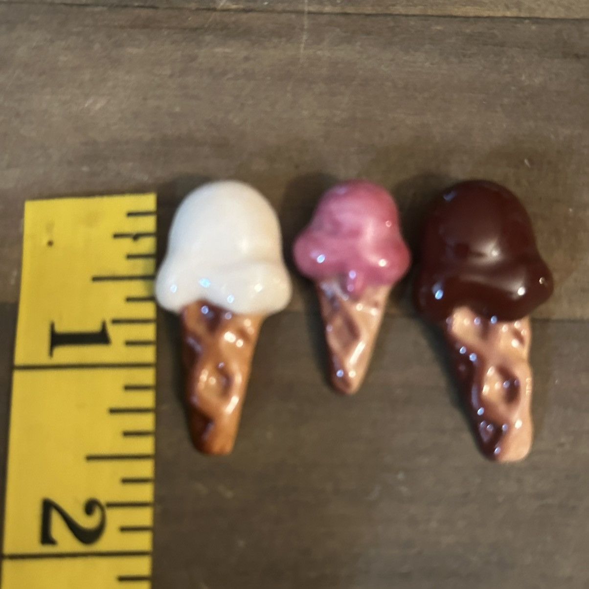 Vintage Set of three vintage porcelain ice cream cone pins Size ONE SIZE - 4 Thumbnail