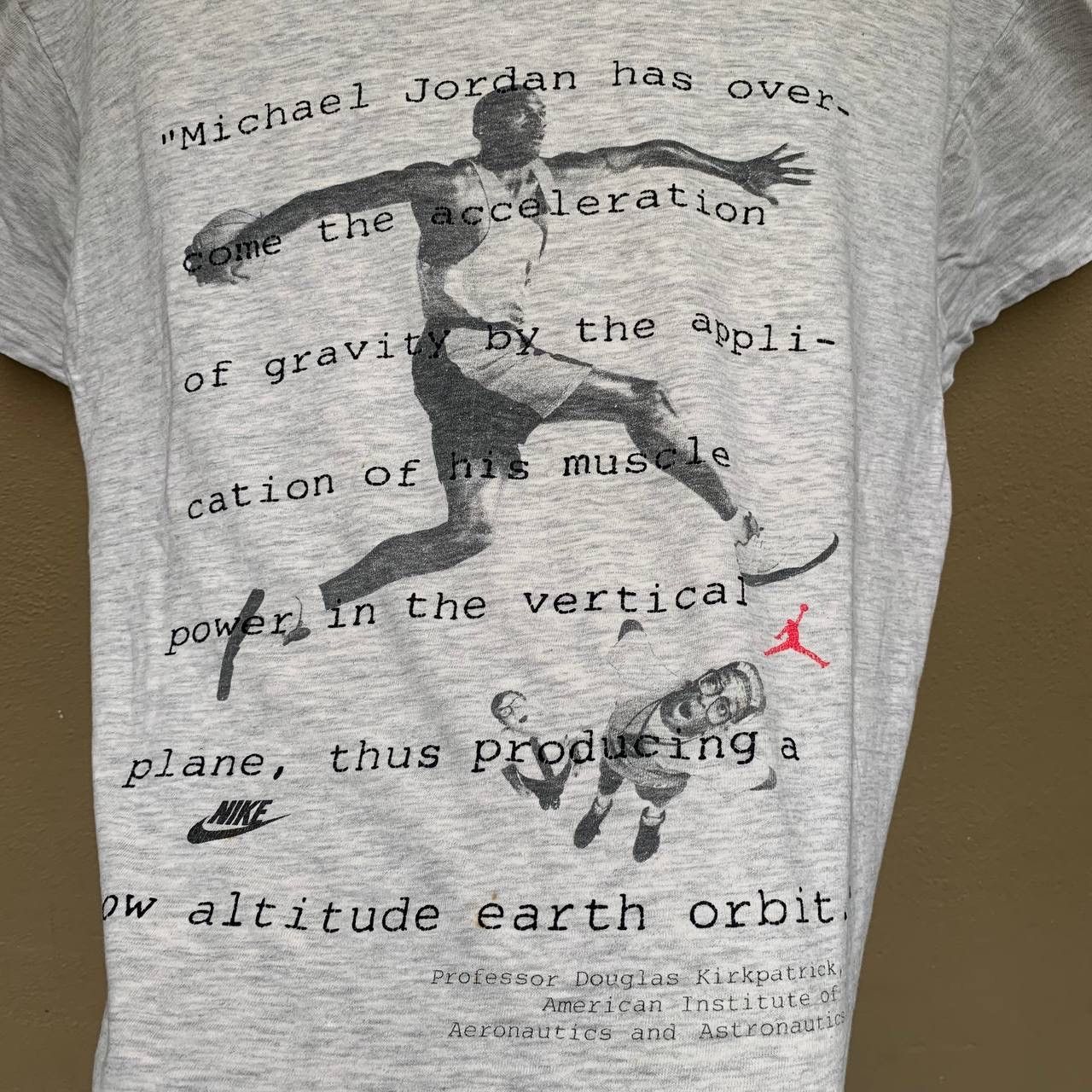 Nike Rare Distressed Vintage Nike Grey Tag Michael Jordan Tees Size US S / EU 44-46 / 1 - 3 Thumbnail