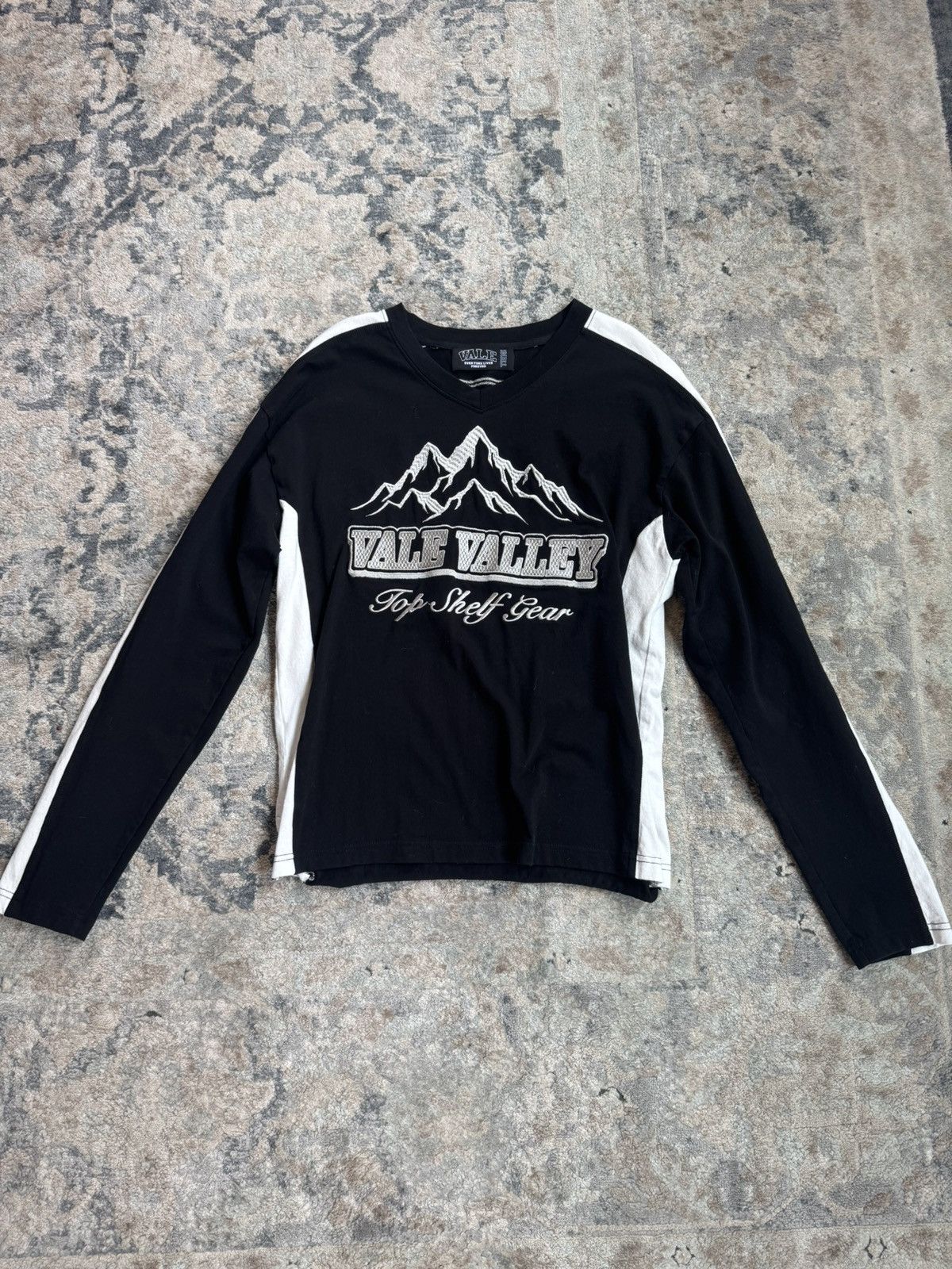Vale Vale valley top shelf gear long sleeve Size US S / EU 44-46 / 1 - 1 Thumbnail