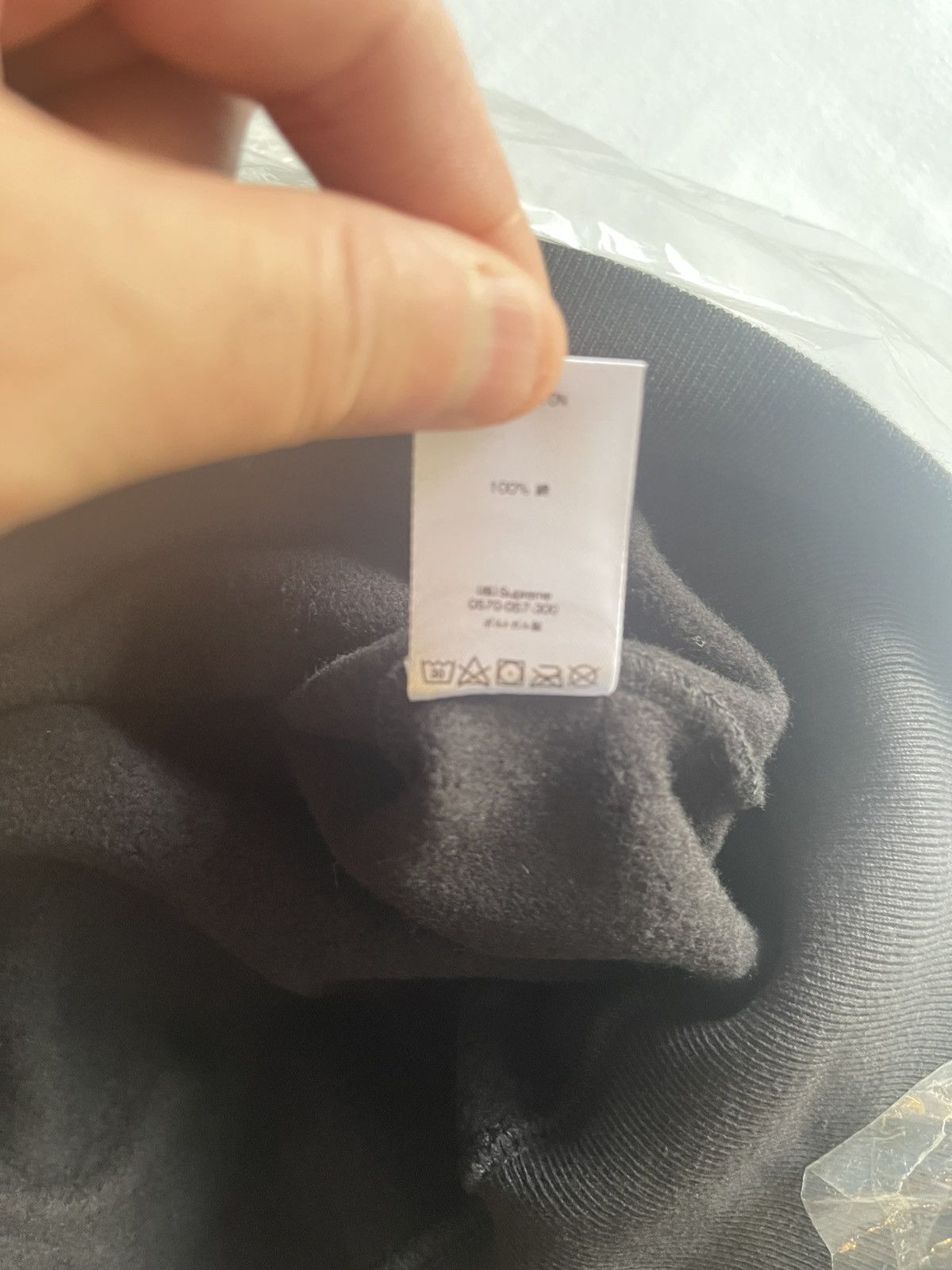 Supreme SUPREME LOVE OR HATE HOODIE BLACK SIZE MEDIUM DS Size US M / EU 48-50 / 2 - 8 Thumbnail