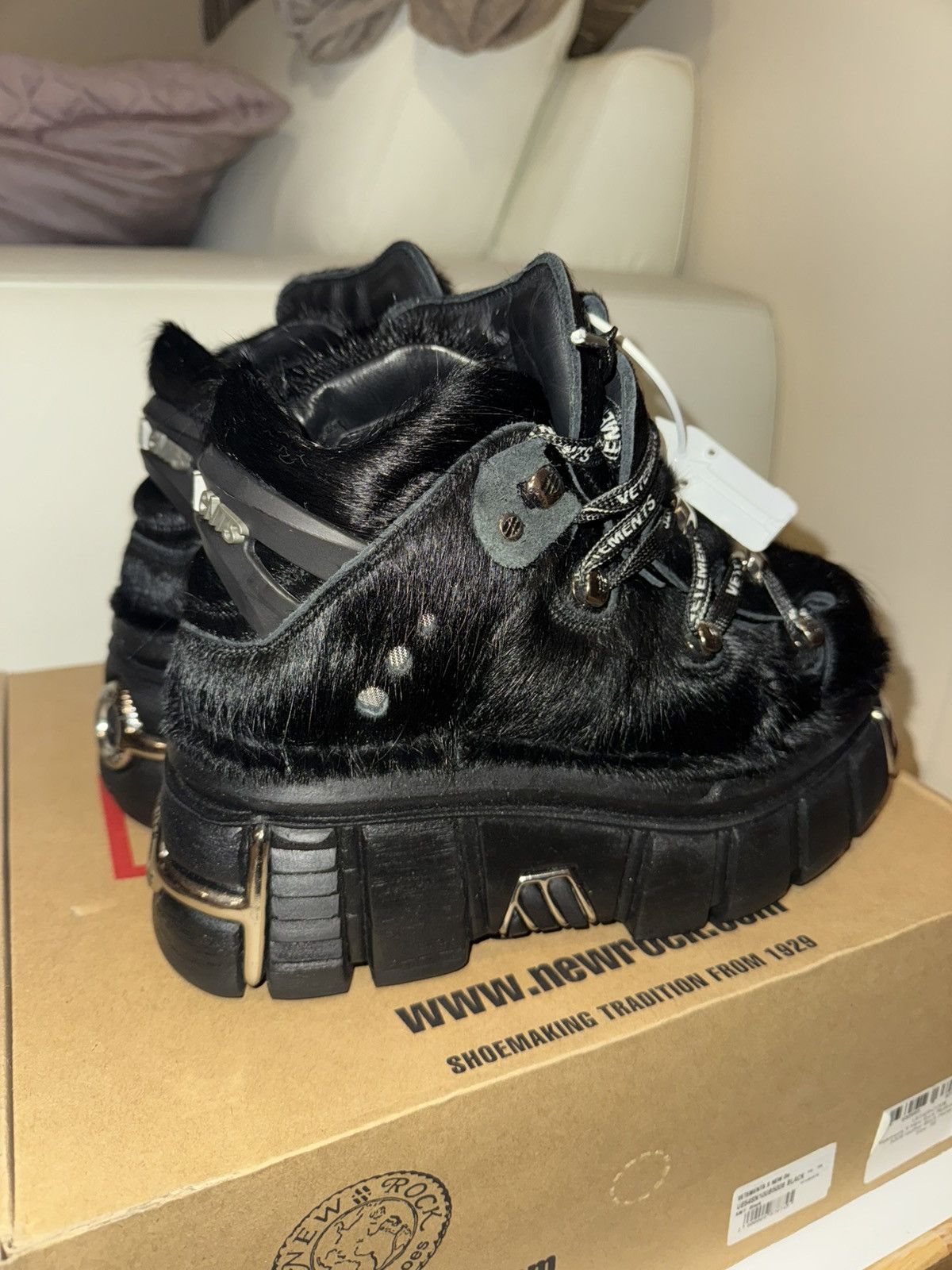 New Rock × Vetements Vetements x New Rock Black Horse Hair Platforms Size US 7 / IT 37 - 5 Thumbnail