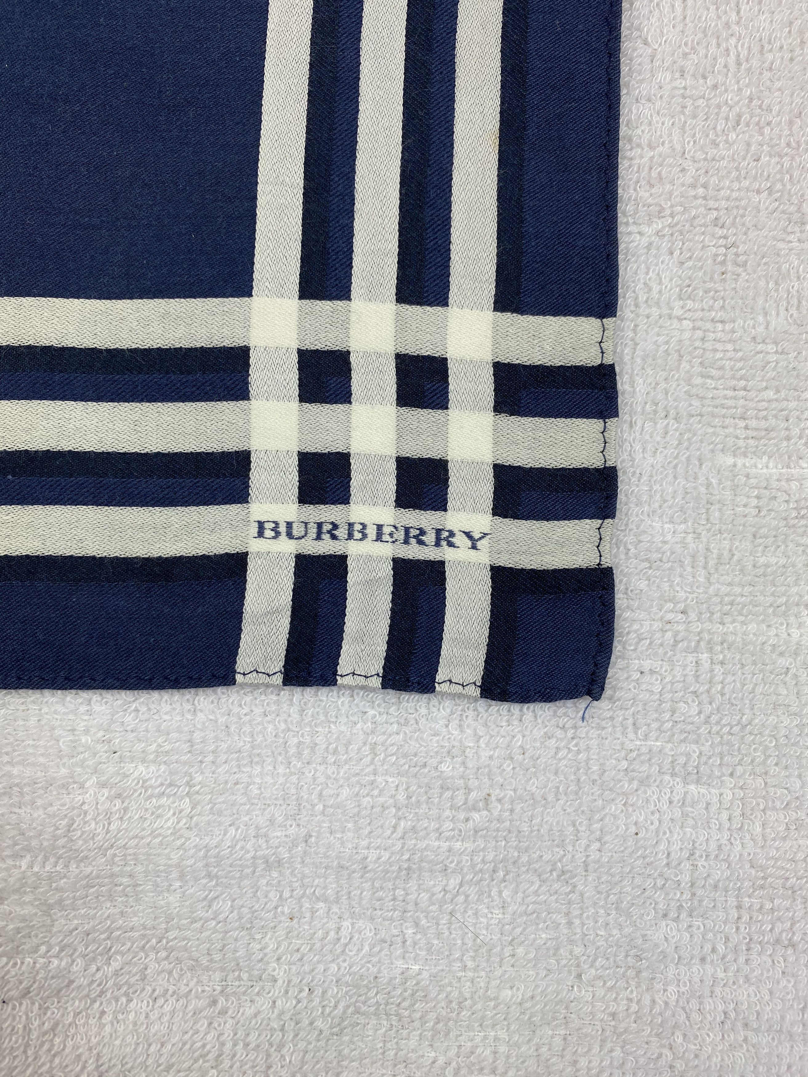 Burberry Burberry Handkerchief / Bandana / Neckerchief Size ONE SIZE - 5 Thumbnail