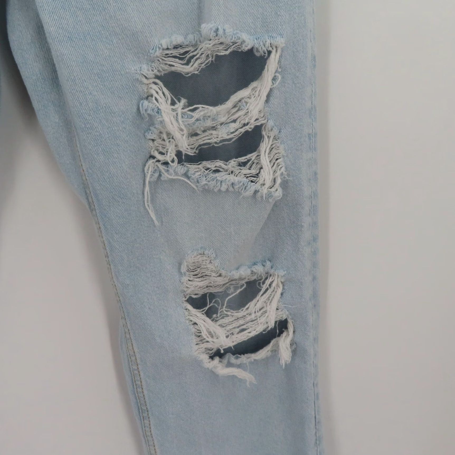 Denime VINTAGE &Denim Denim Blue 90s Boyfriend High Waist Jeans Button Fly Womens Size 2 Distressed Size 26" / US 2 / IT 38 - 5 Thumbnail