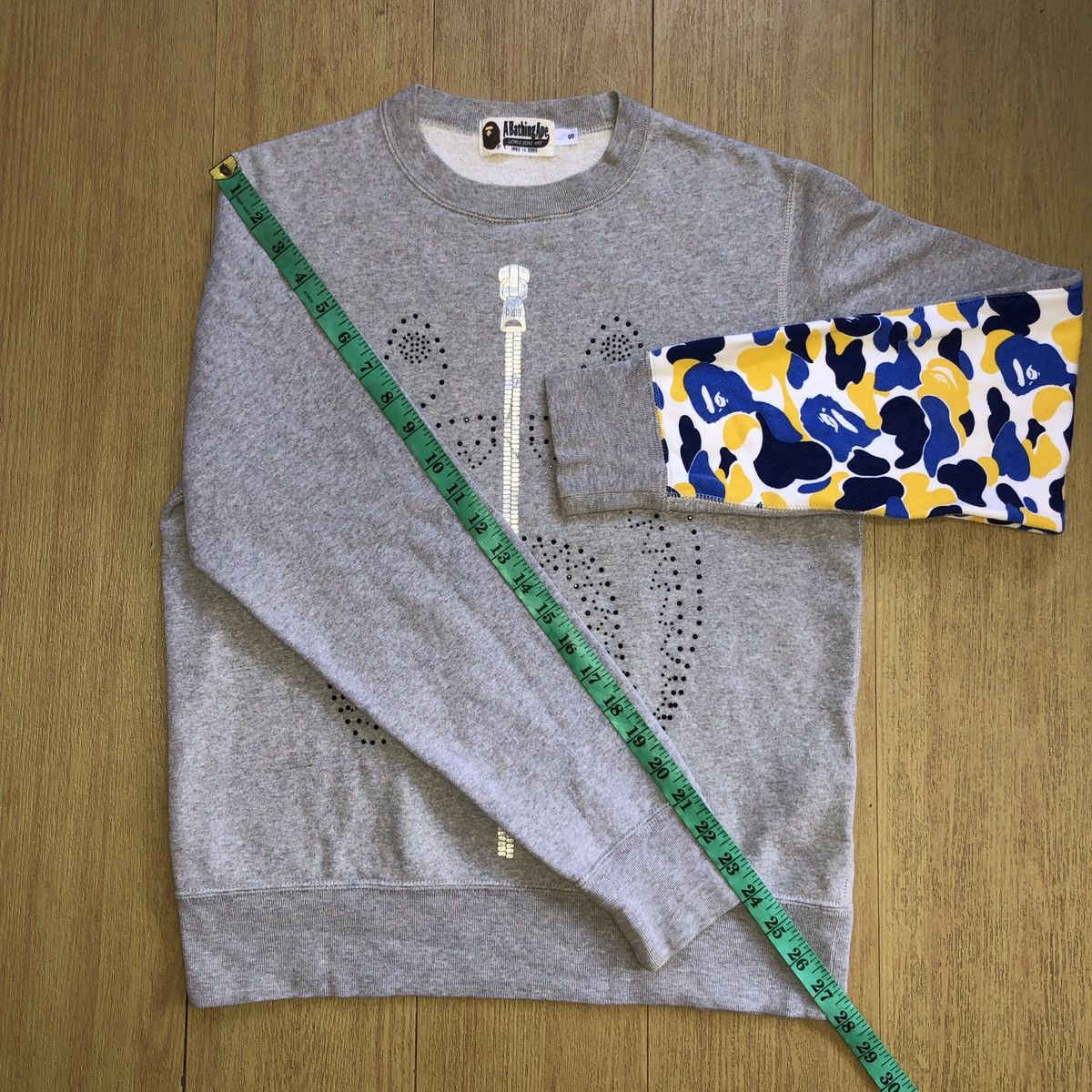 Bape Bape Shanghai Swarovski Shark Crewneck Size US S / EU 44-46 / 1 - 12 Thumbnail