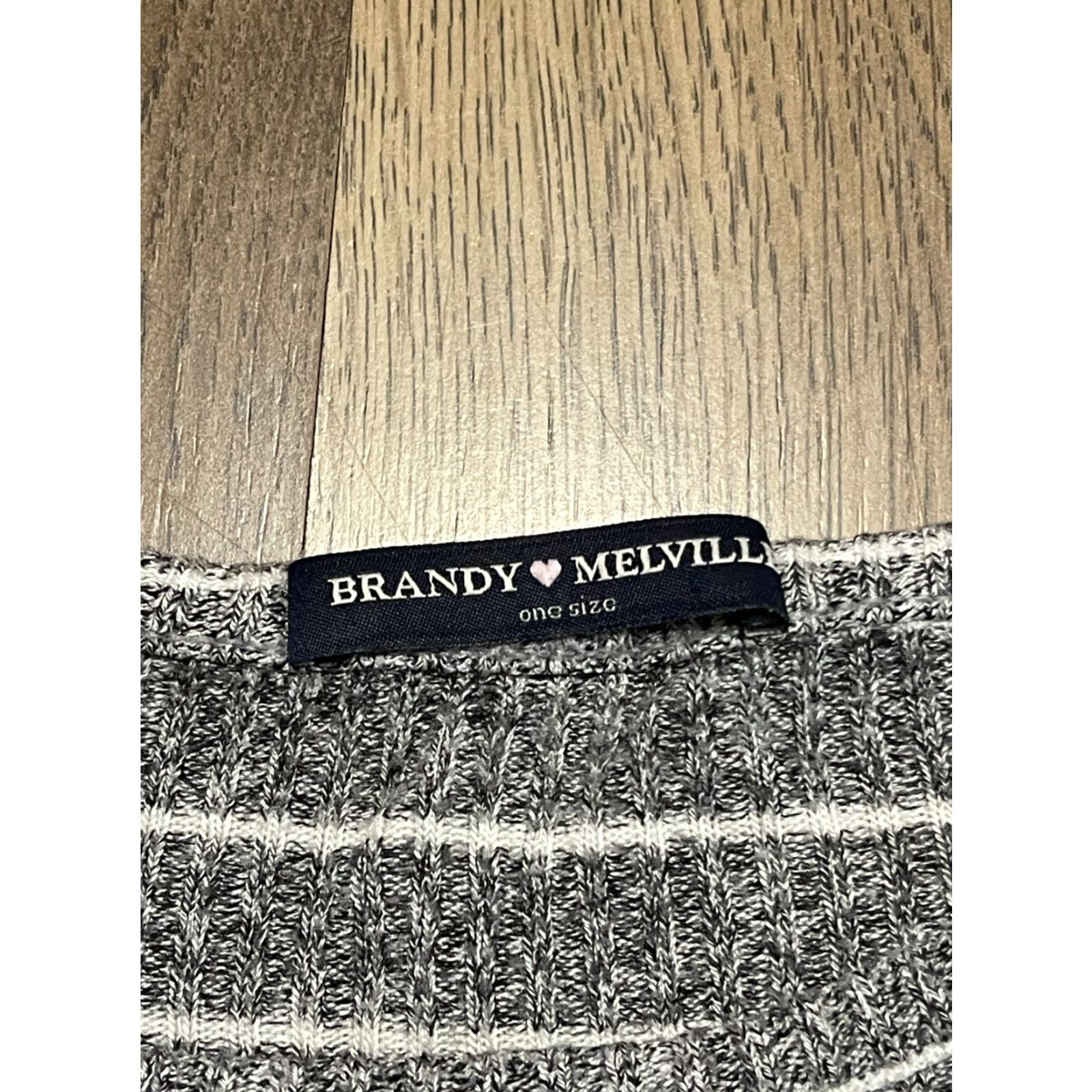 Brandy Melville VINTAGE? No. Size ONE SIZE - 7 Thumbnail