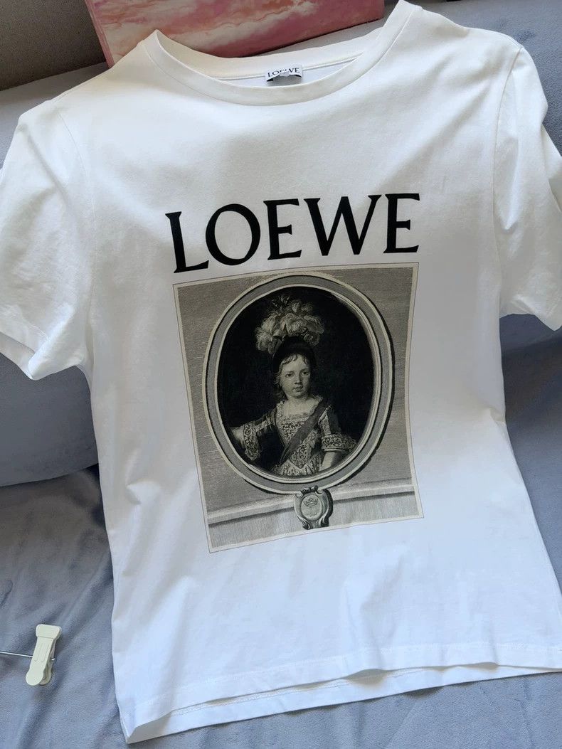 Loewe LOEWE T-shirt in short sleeves Size S / US 4 / IT 40 - 1 Thumbnail